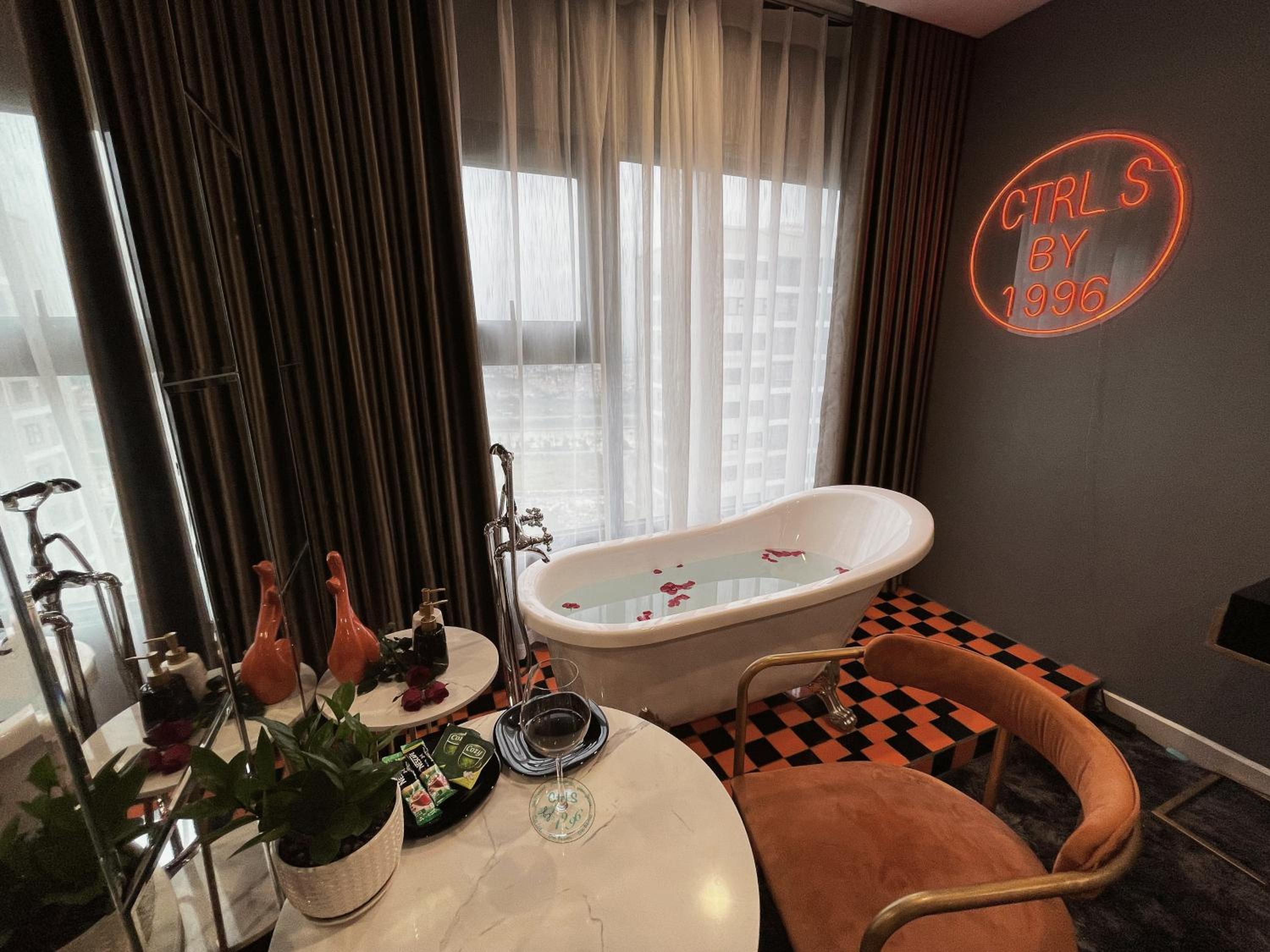 Vinhomes Ocean Park - Ctrl S by 1996 - The Luxe with bathtub - The Light with bathtub and projector - The Vintage with high floor - The Indochine with open