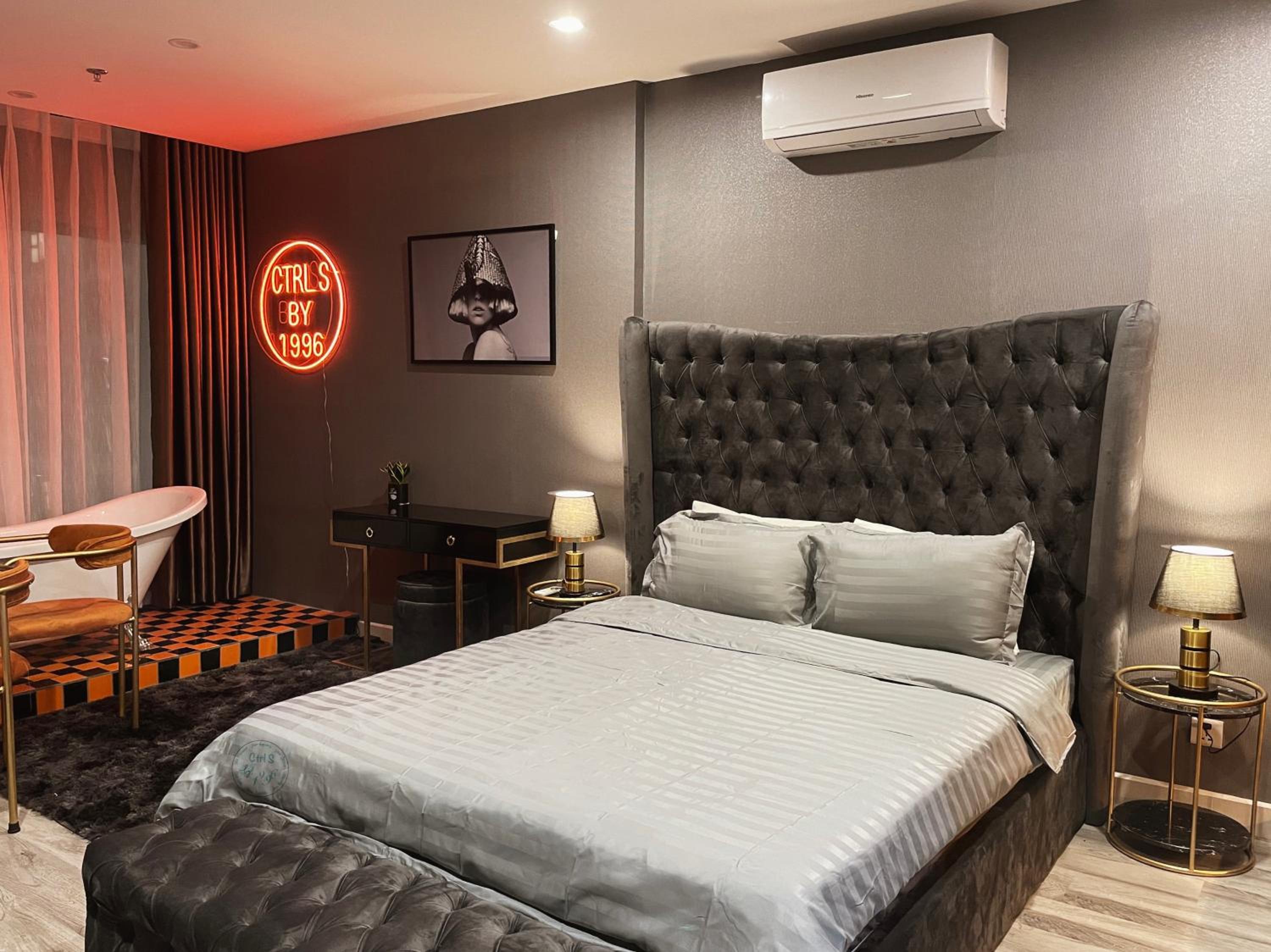 Vinhomes Ocean Park - Ctrl S by 1996 - The Luxe with bathtub - The Light with bathtub and projector - The Vintage with high floor - The Indochine with open