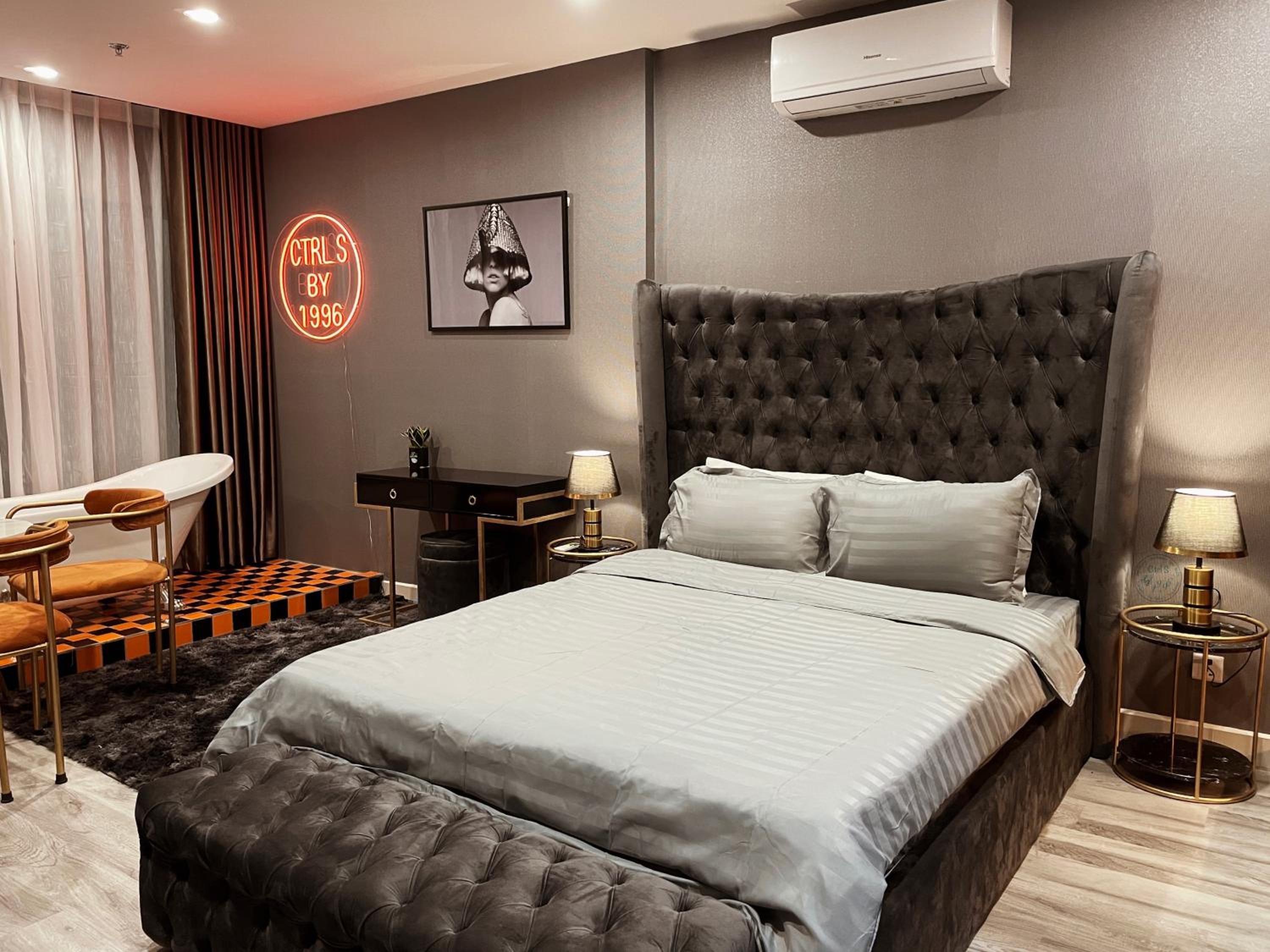 Vinhomes Ocean Park - Ctrl S by 1996 - The Luxe with bathtub - The Light with bathtub and projector - The Vintage with high floor - The Indochine with open