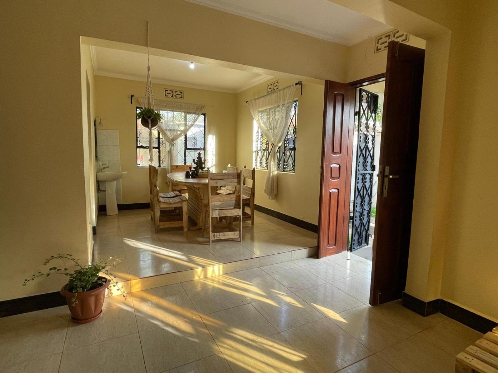 Wonders Hostel