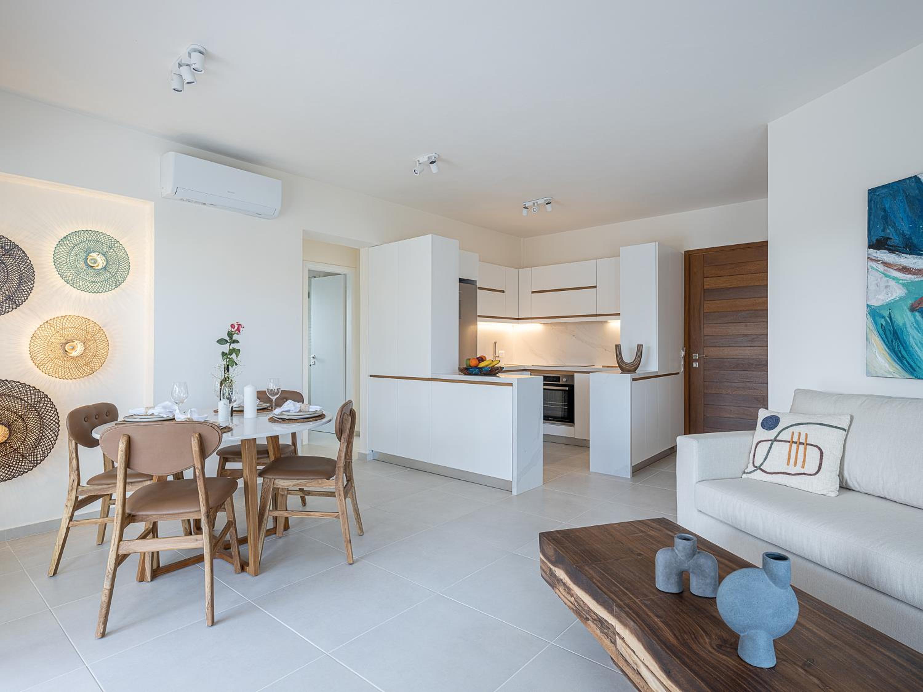 Calmaliving Seaside apartments with pool