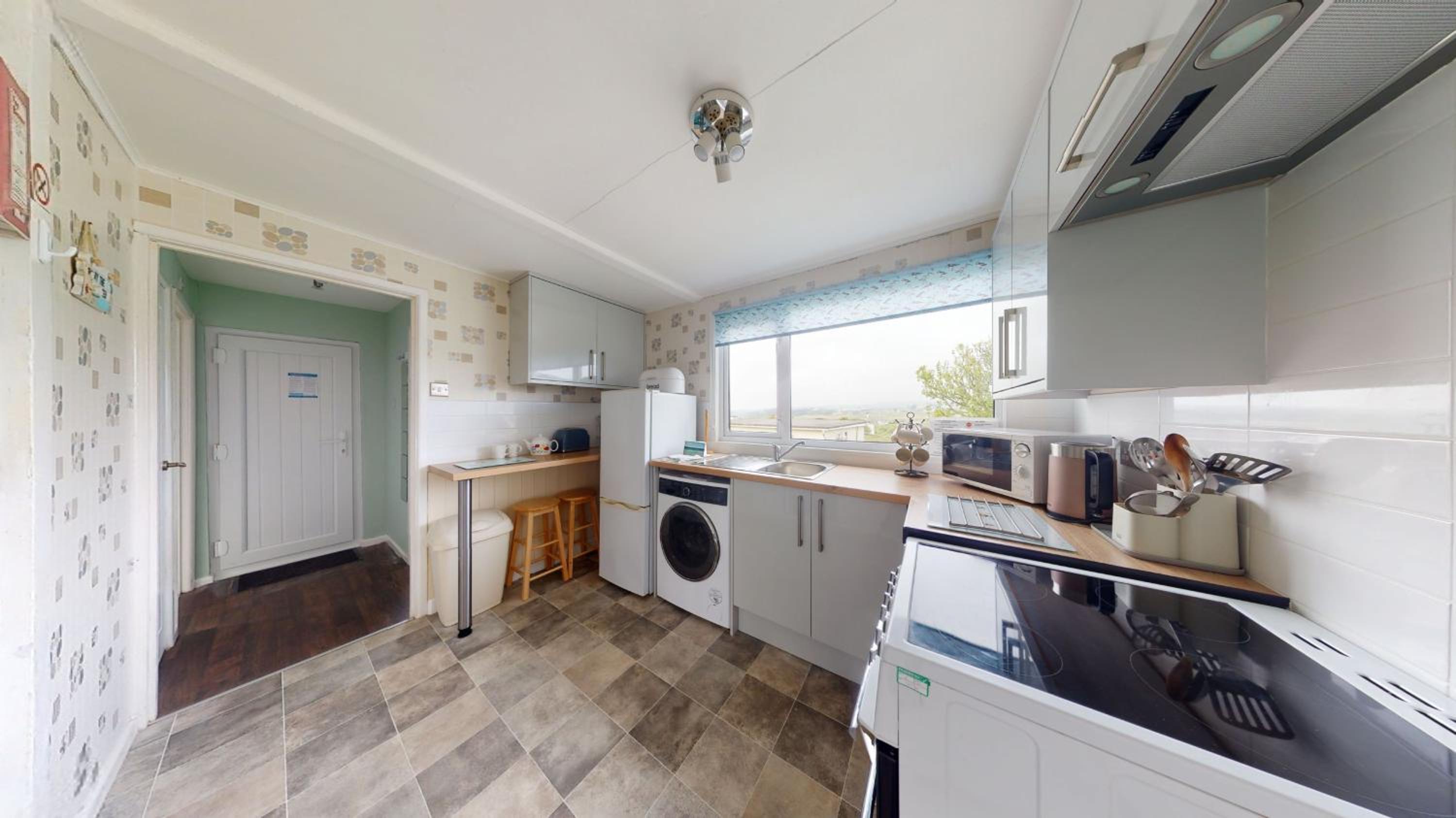 E17 Glenvale, Riviere Towans view 3