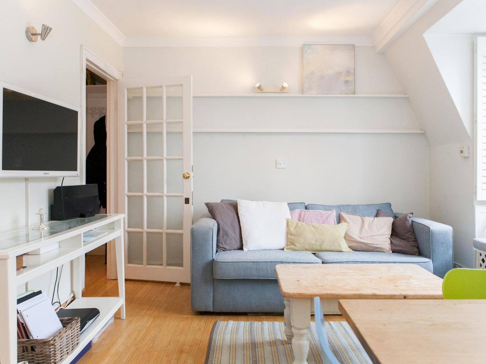 Roof Terrace Flat in Hampstead - Pass the Keys