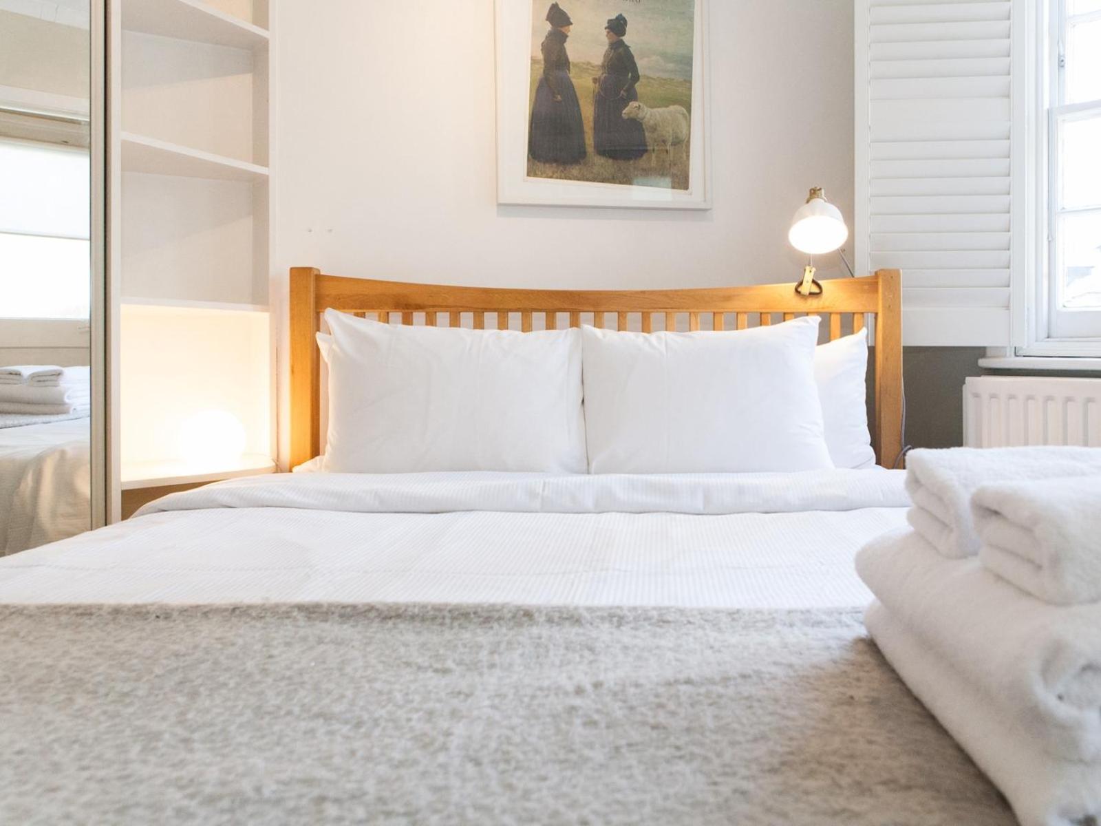 Roof Terrace Flat in Hampstead - Pass the Keys