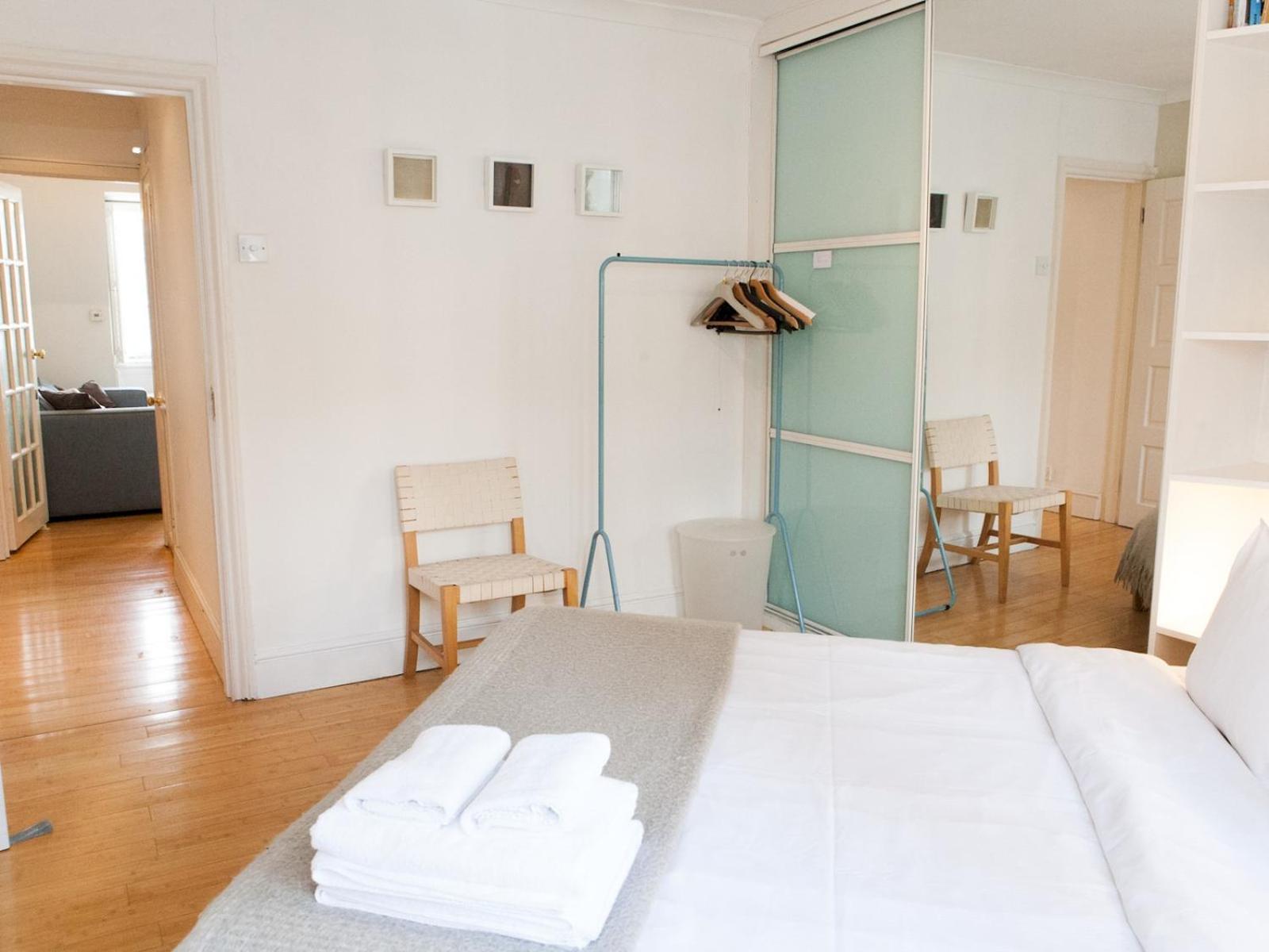 Roof Terrace Flat in Hampstead - Pass the Keys