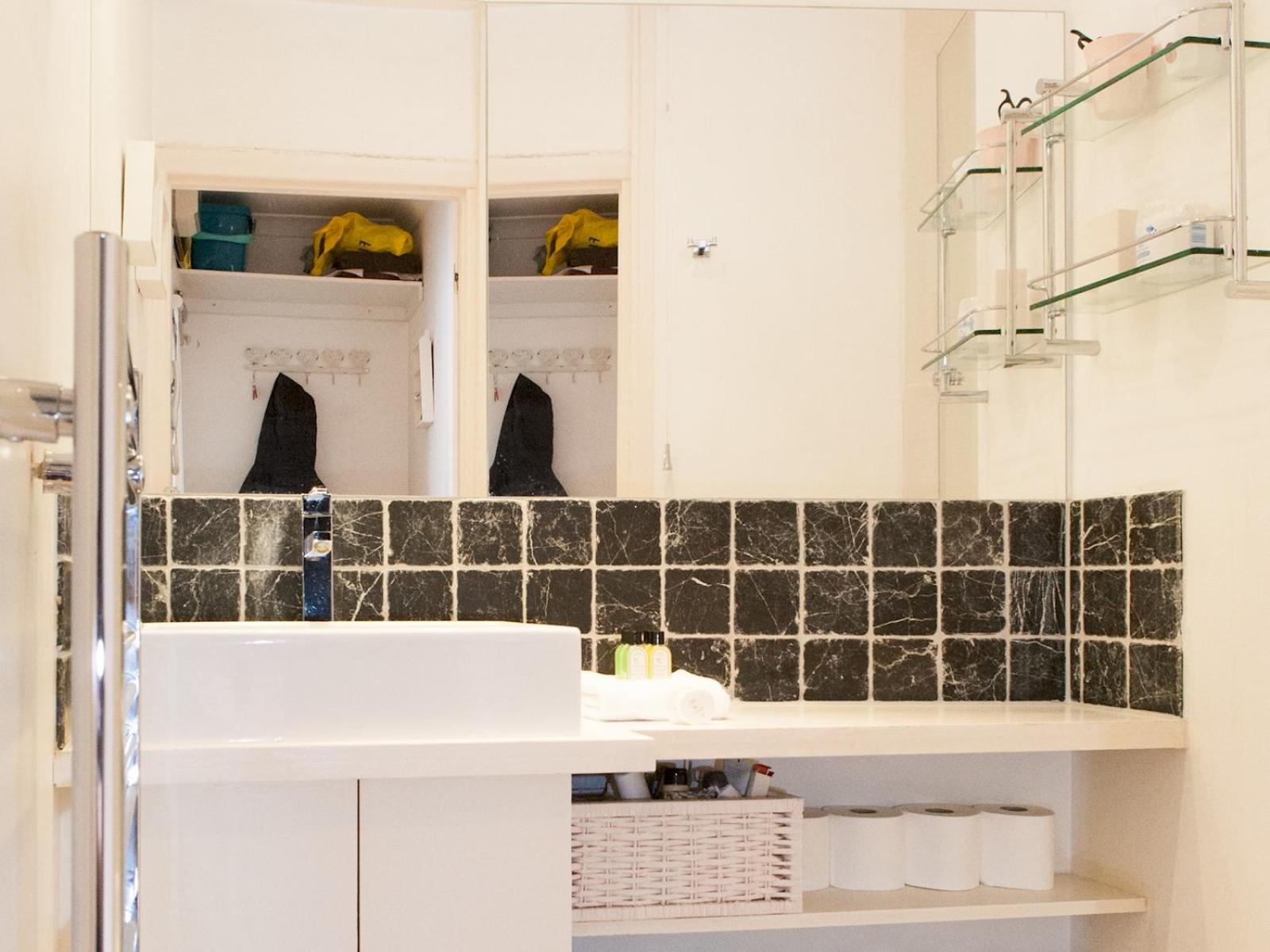 Roof Terrace Flat in Hampstead - Pass the Keys