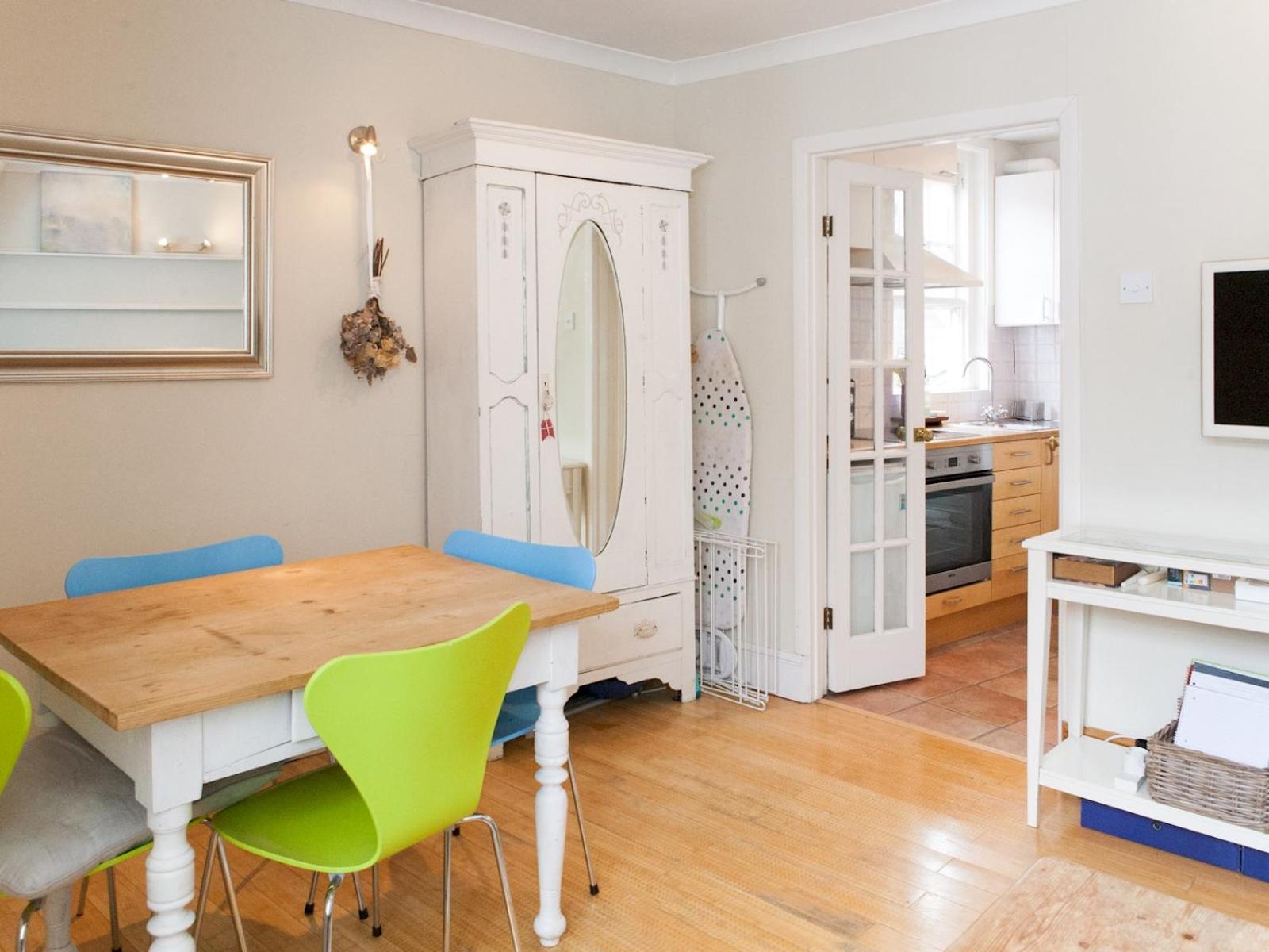 Roof Terrace Flat in Hampstead - Pass the Keys