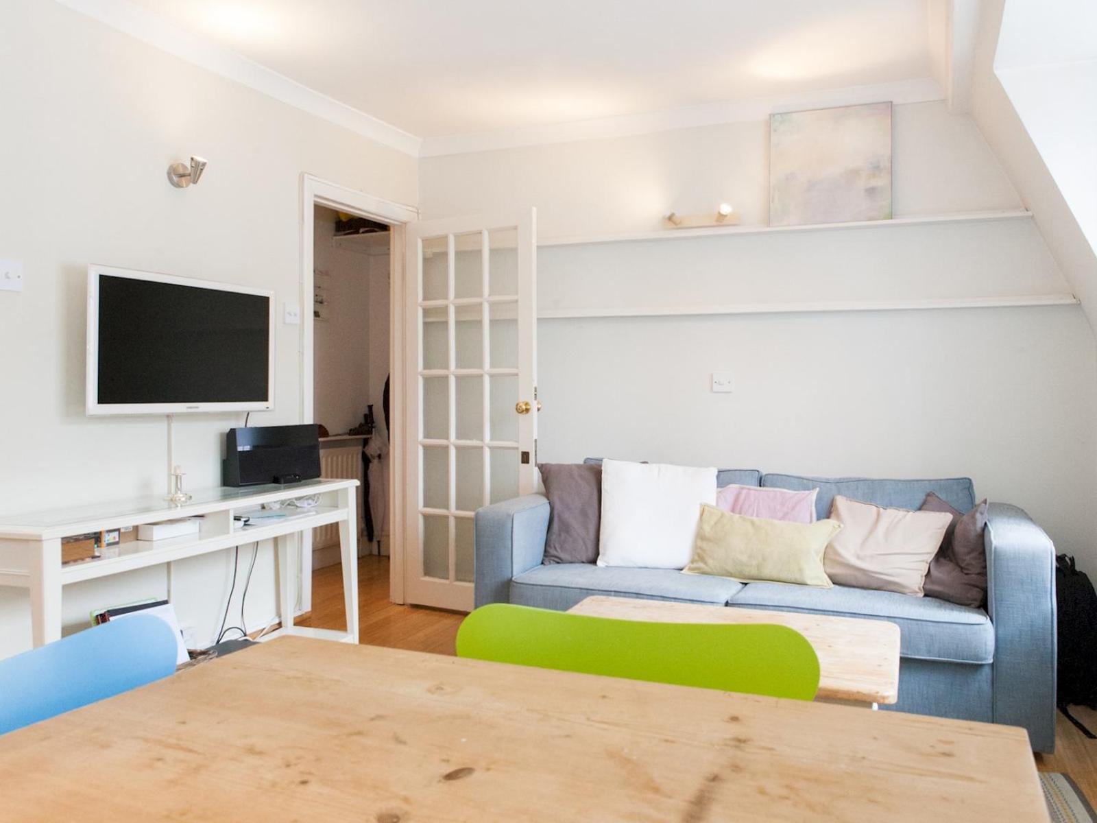 Roof Terrace Flat in Hampstead - Pass the Keys