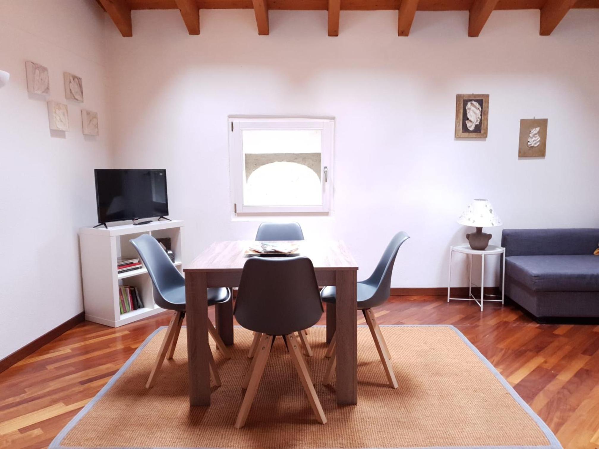 SIN4 Apartments by Quokka 360 - overlooking the lake - FAI heritage in Morcote