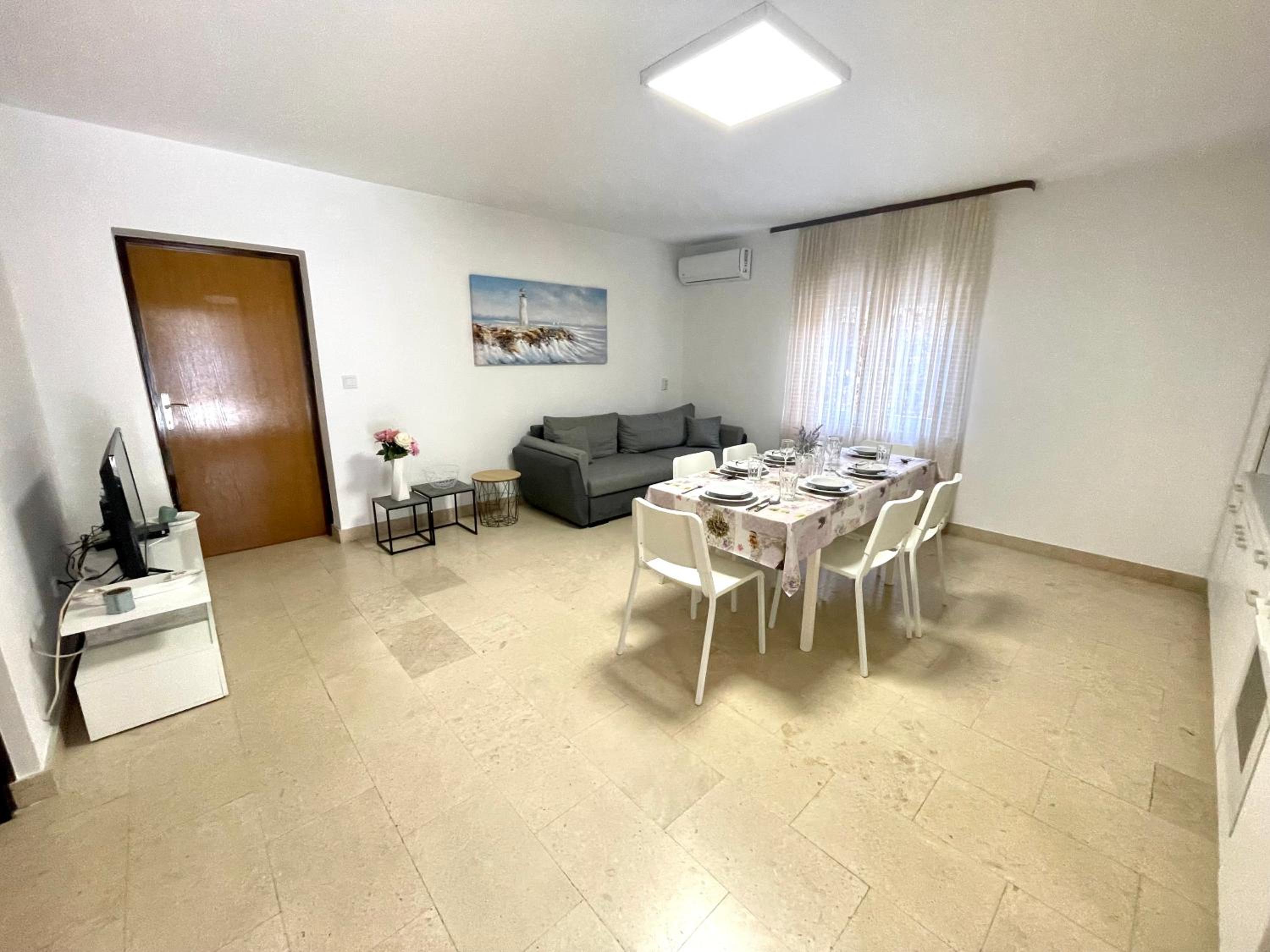 Apartments Ivana & Ante view 3