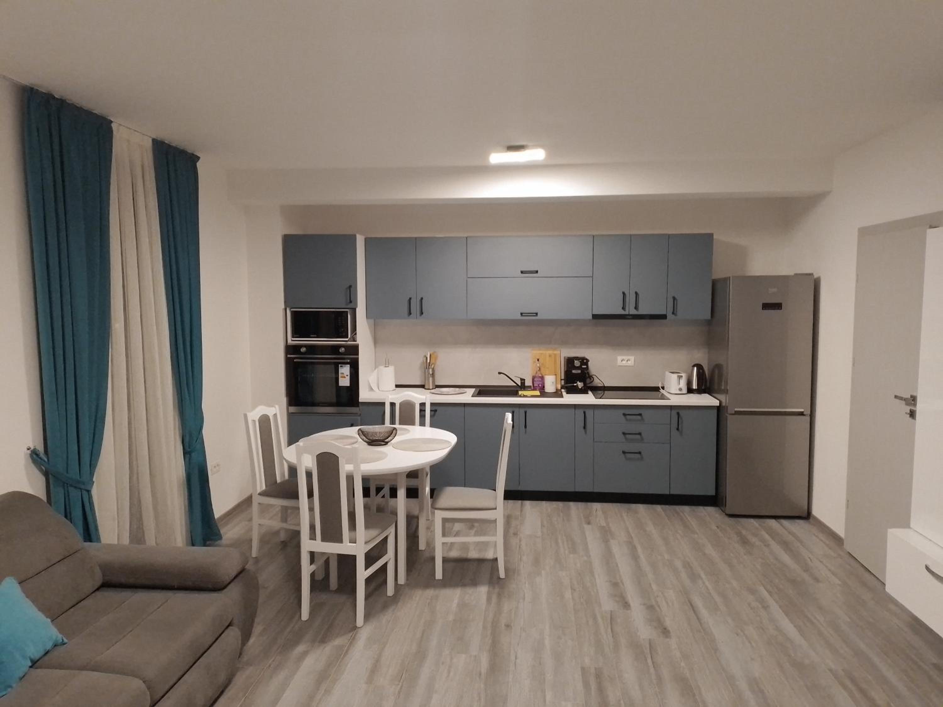 Apartament 2 camere Lucian view 4
