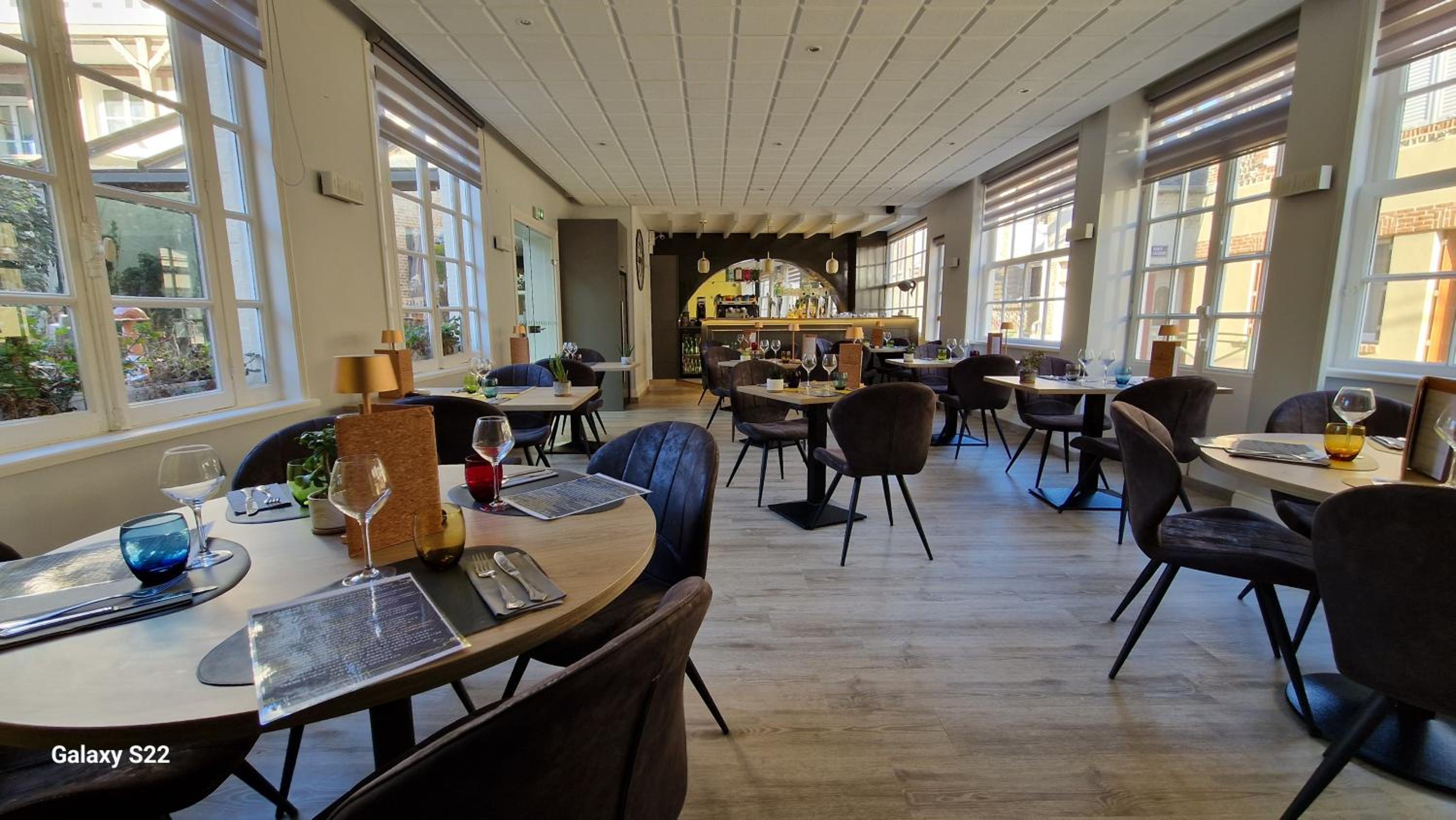 restaurant
