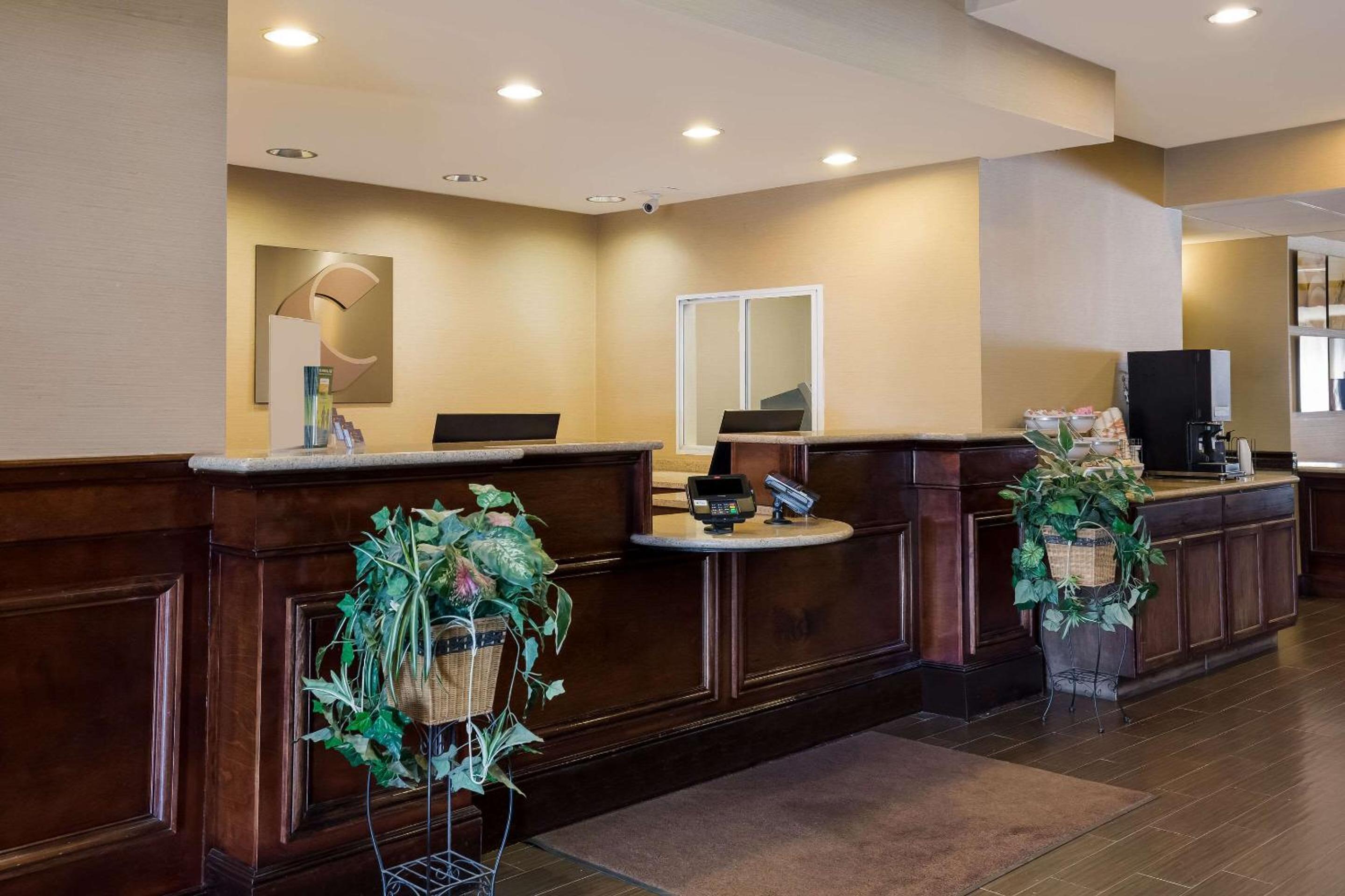 Comfort Suites Near University, Foto 17
