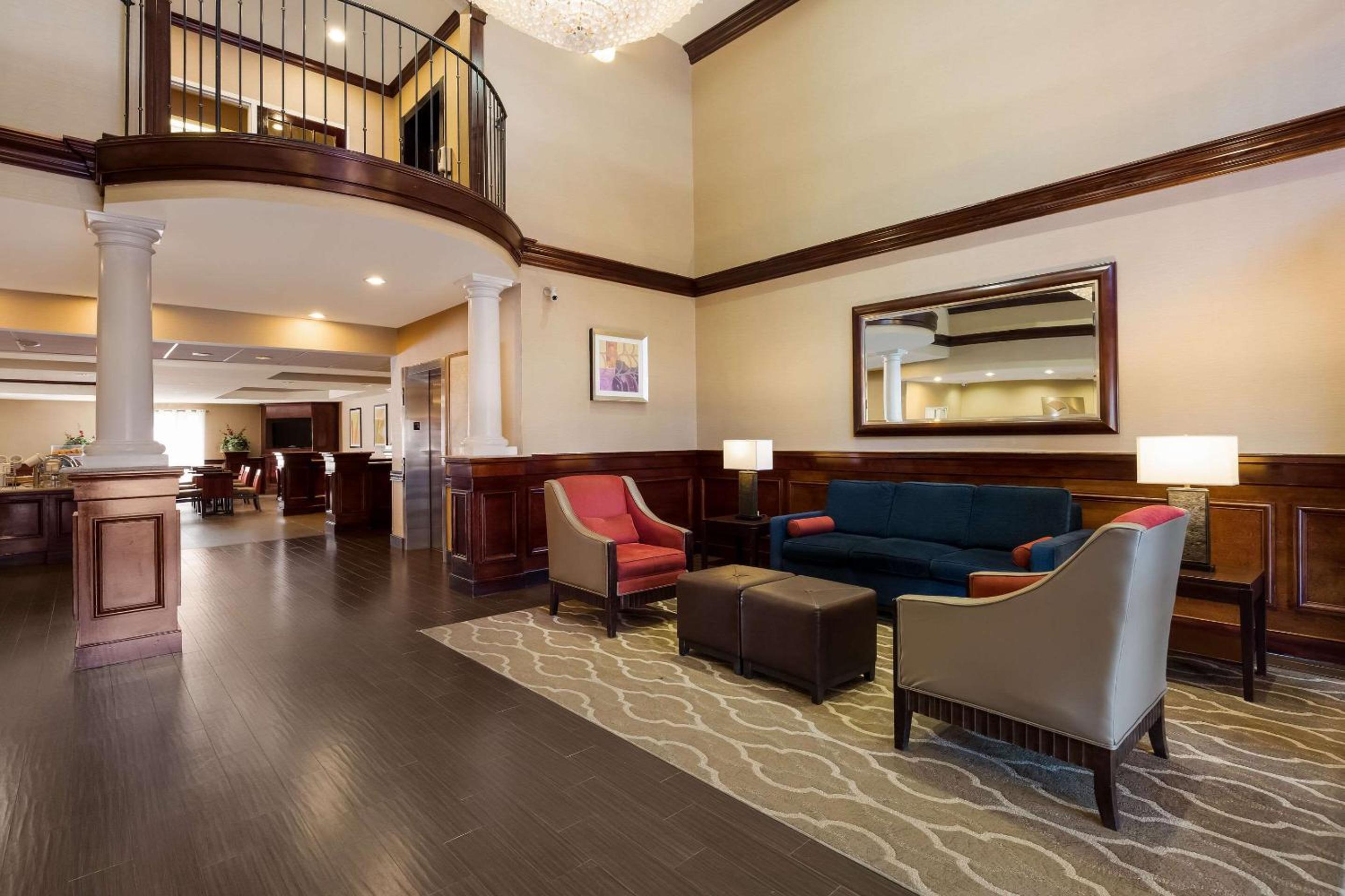 Comfort Suites Near University, Foto 19