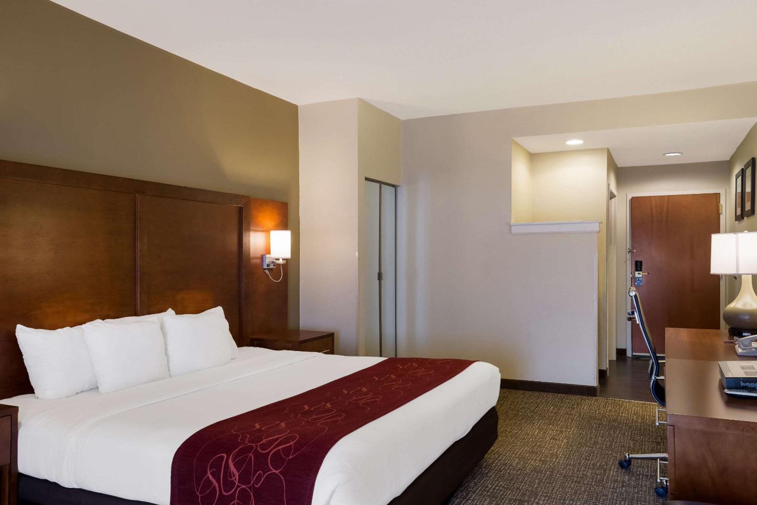 Comfort Suites Near University, Foto 33
