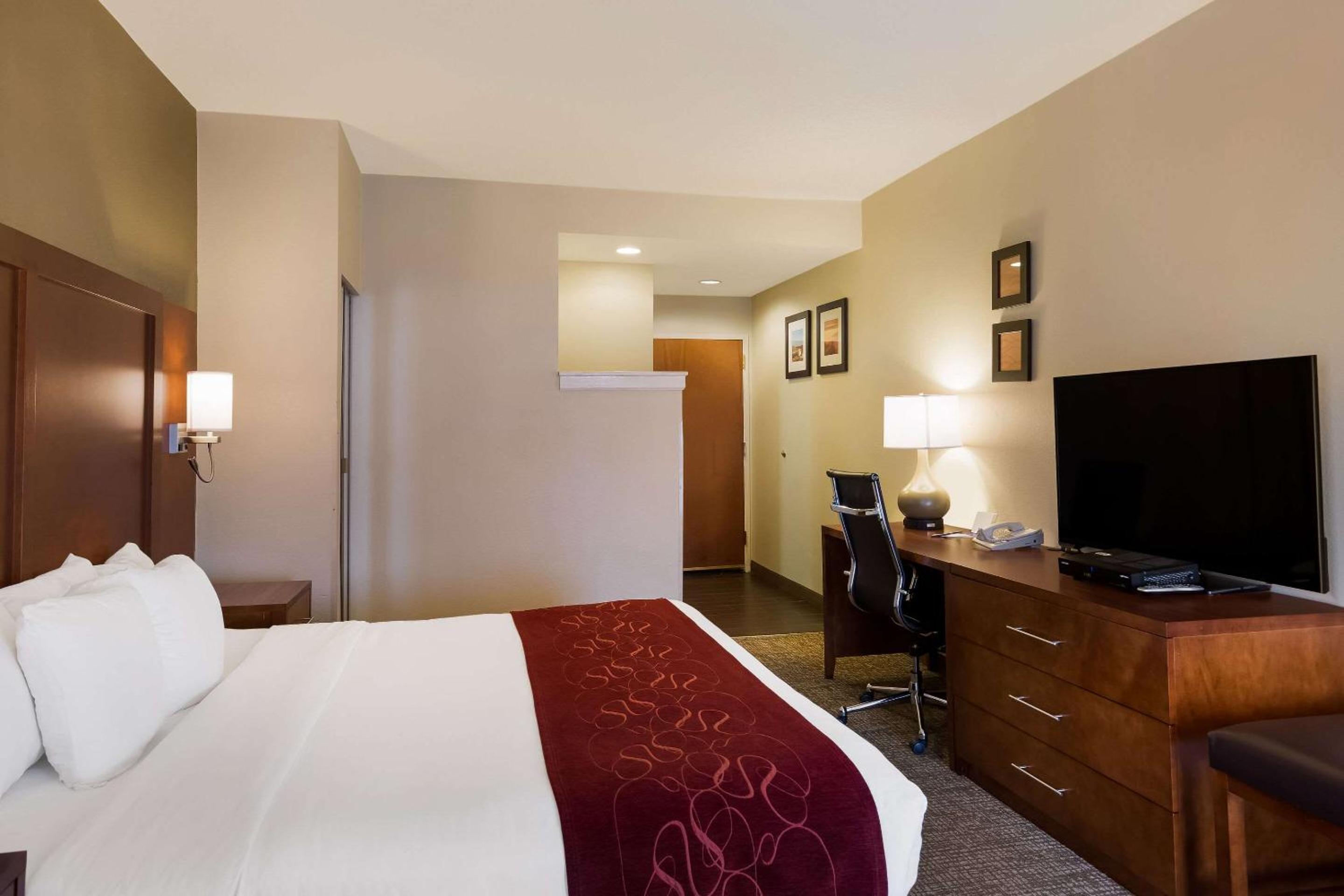 Comfort Suites Near University, Foto 54