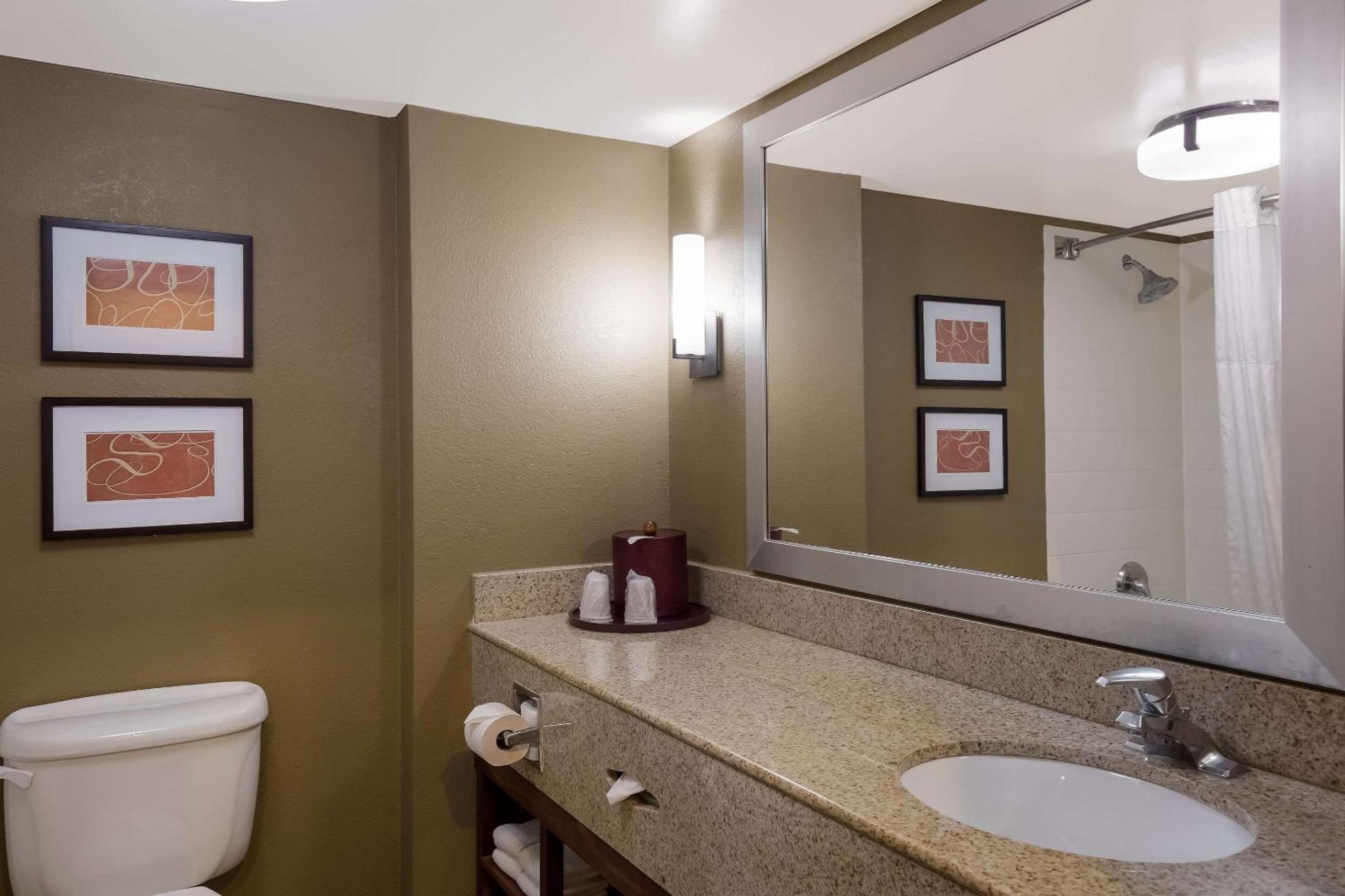 Comfort Suites Near University, Foto 20
