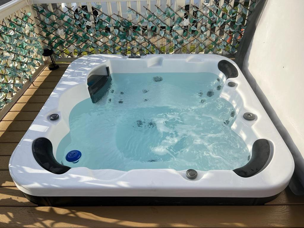 Daisy Lodge with Hot Tub view 5