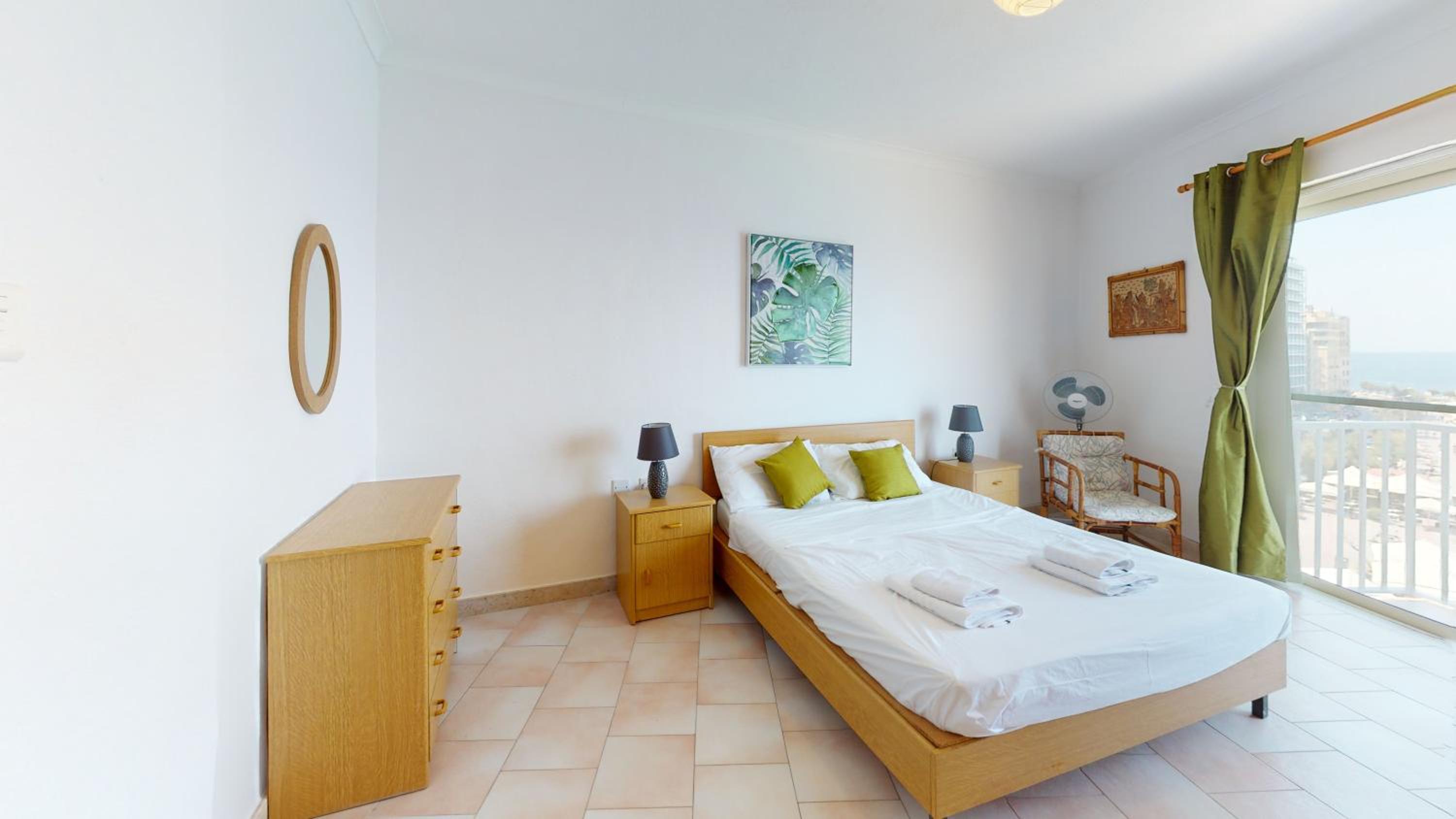 6th floor seafront apartment with open sea views view 3
