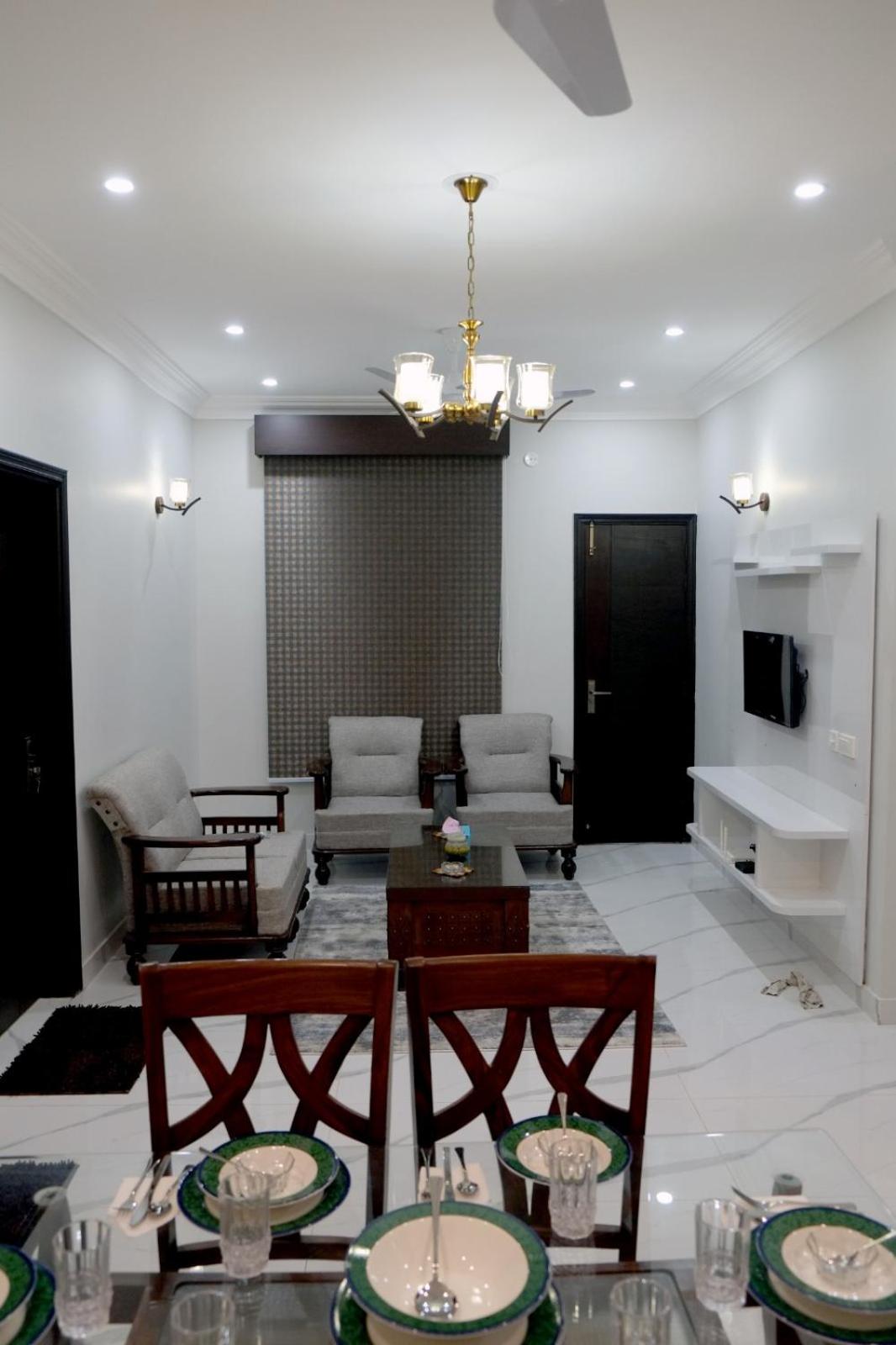 Photo 15 sur 29 de Al Rasheed Apartments second floor apartment