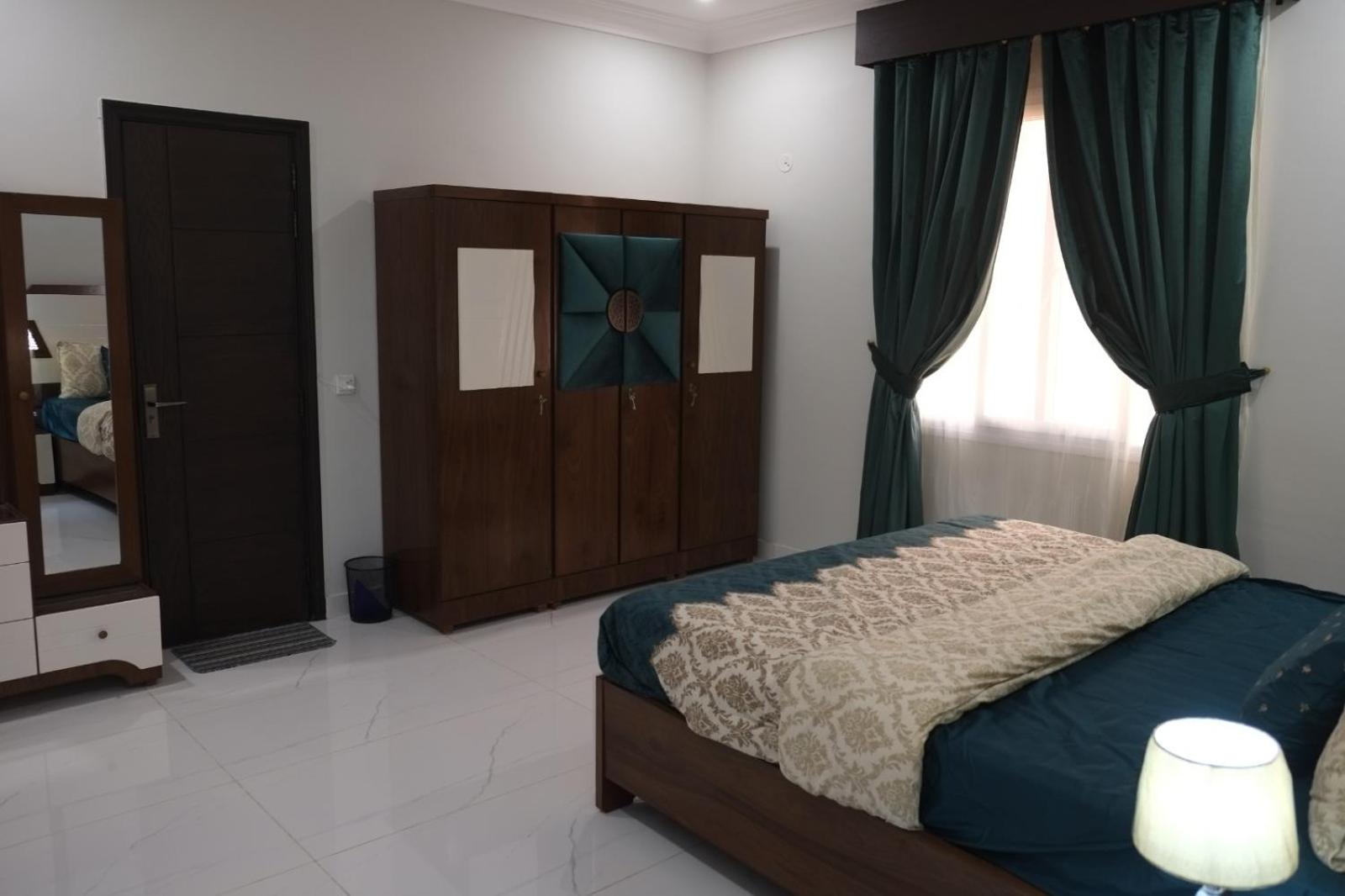 Photo 23 sur 29 de Al Rasheed Apartments second floor apartment