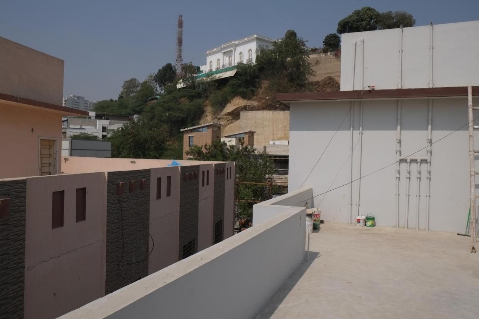 Photo 18 sur 29 de Al Rasheed Apartments second floor apartment