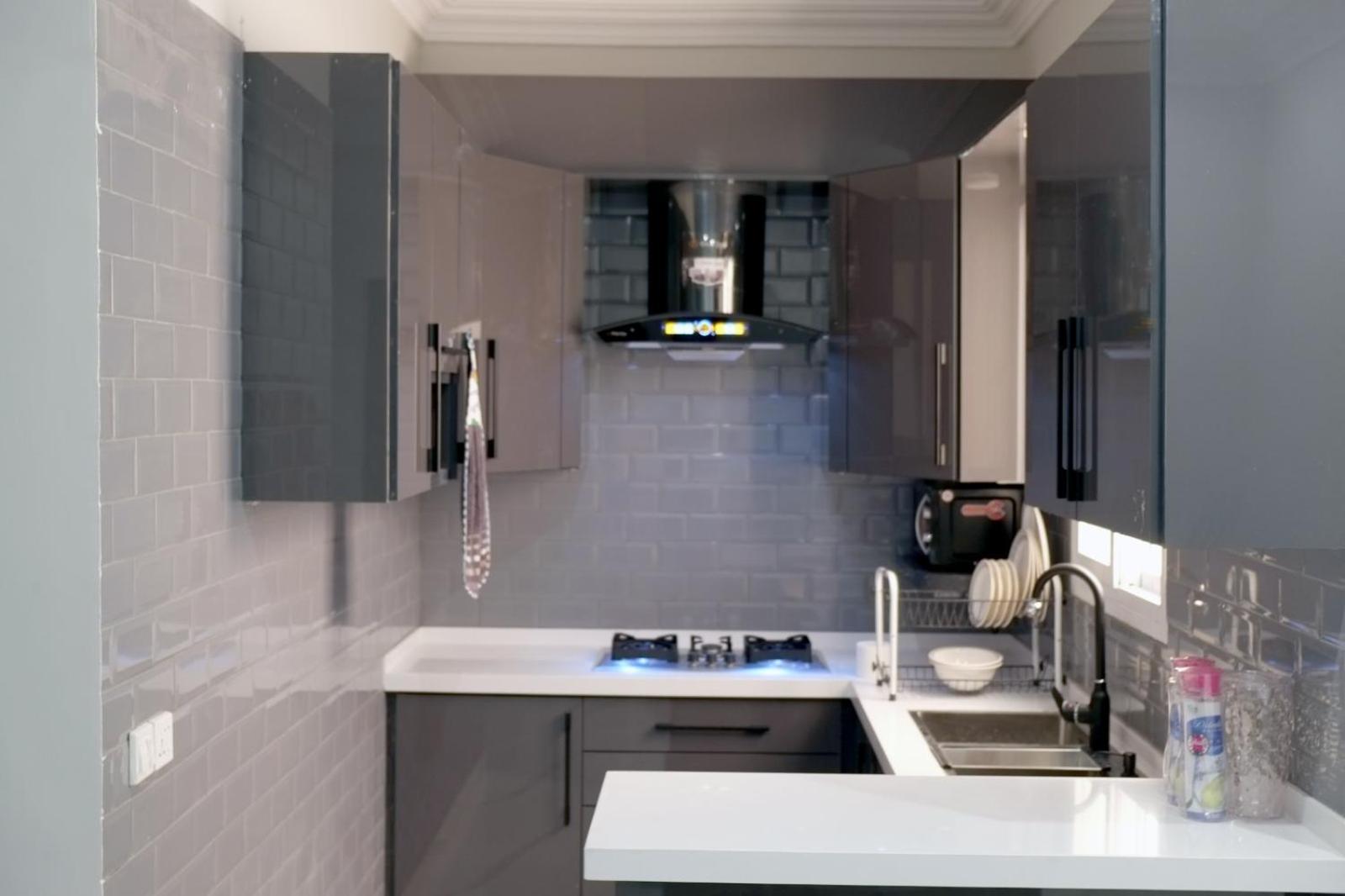 Photo 26 sur 29 de Al Rasheed Apartments second floor apartment
