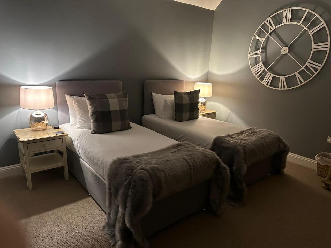 Stonehenge Cottages
