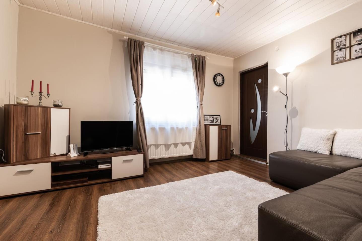 Cozy, quiet & family friendly in Arad view 2