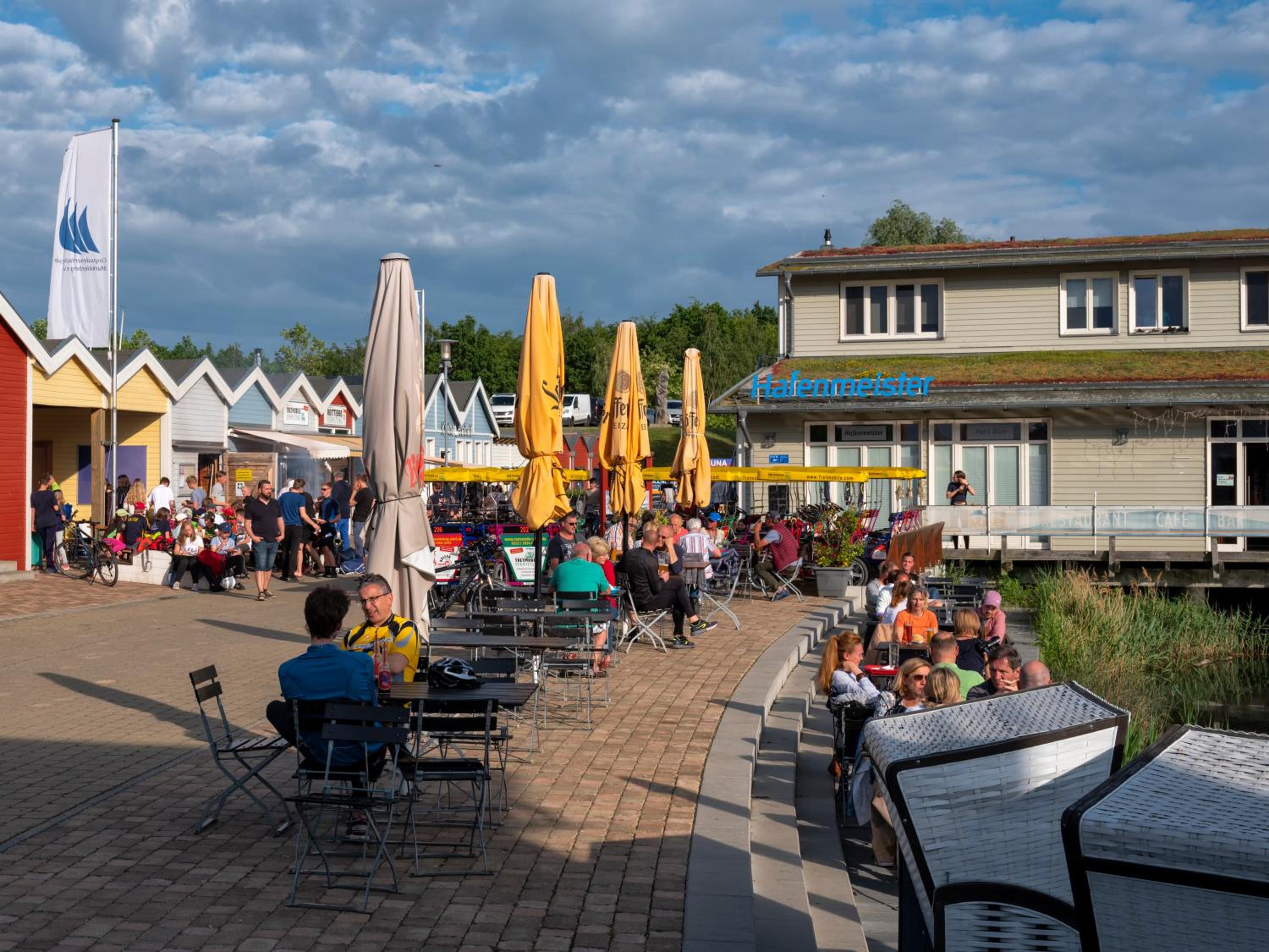Ferienwohnungen im Hafen Pier1 am Cospudener See bei Leipzig
