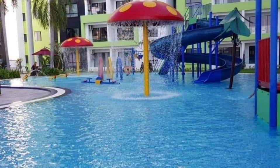 HOMESTAY COMFY CONDO with Waterpark, Pool, Playground & Gym photo 7