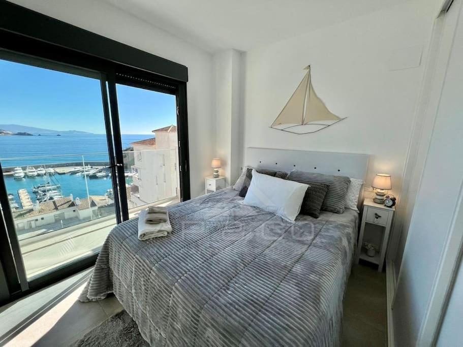 Icon Deluxe Marina Views