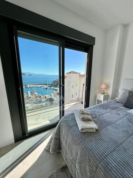 Icon Deluxe Marina Views