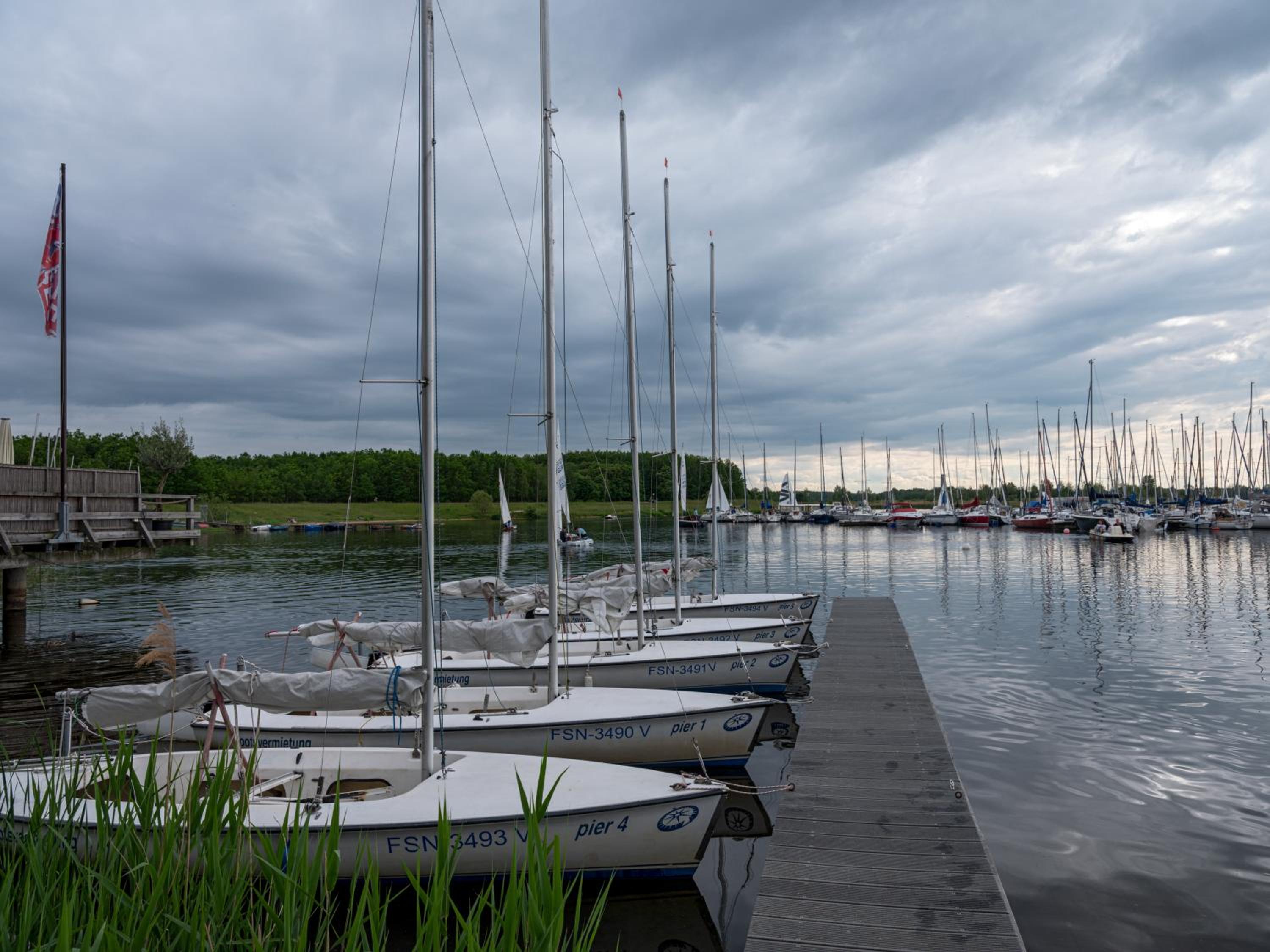 Ferienwohnungen im Hafen Pier1 am Cospudener See bei Leipzig