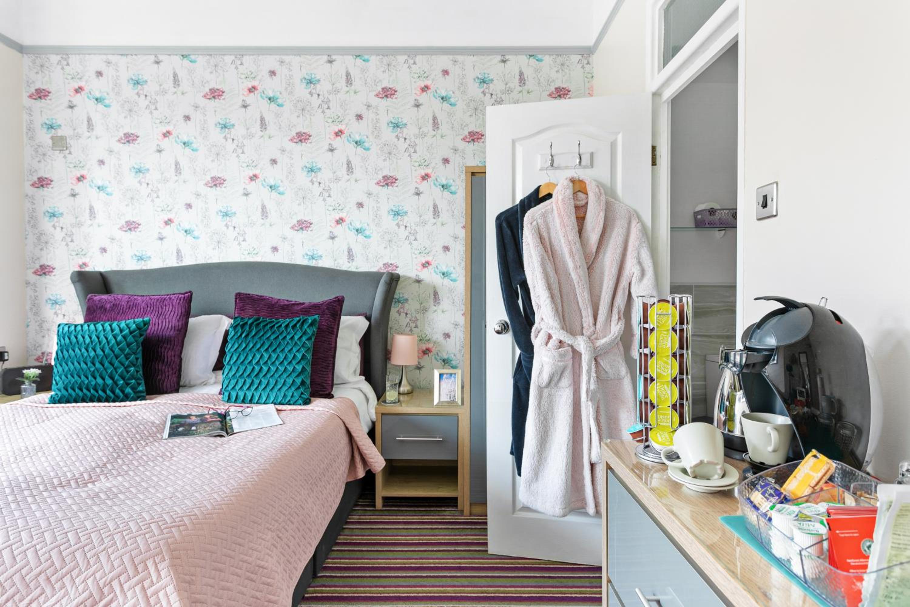 Cherwood Guest House