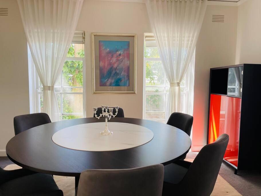 Toorak Executive Residence Corporate Luxury Living