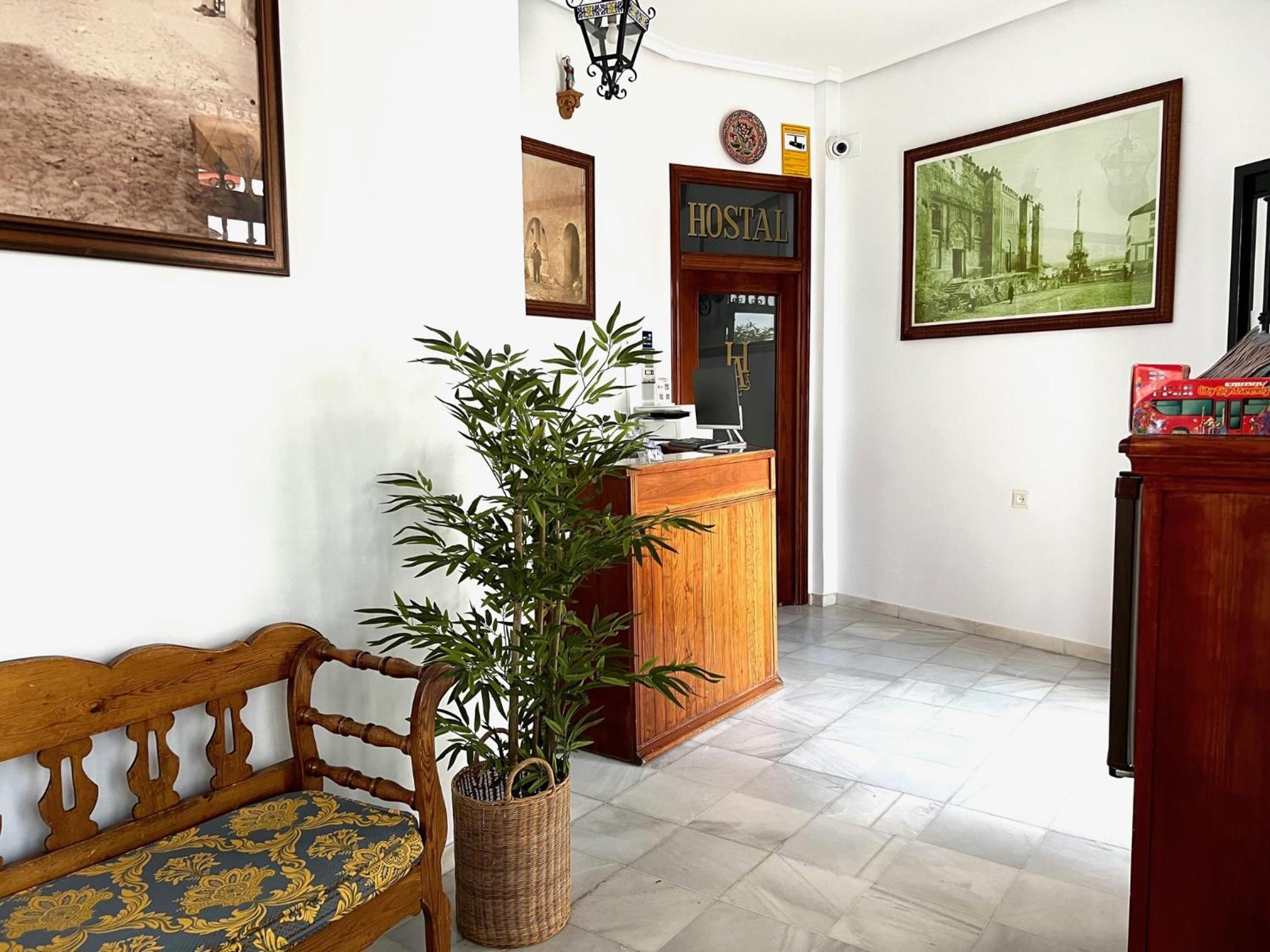 Hostal Almanzor