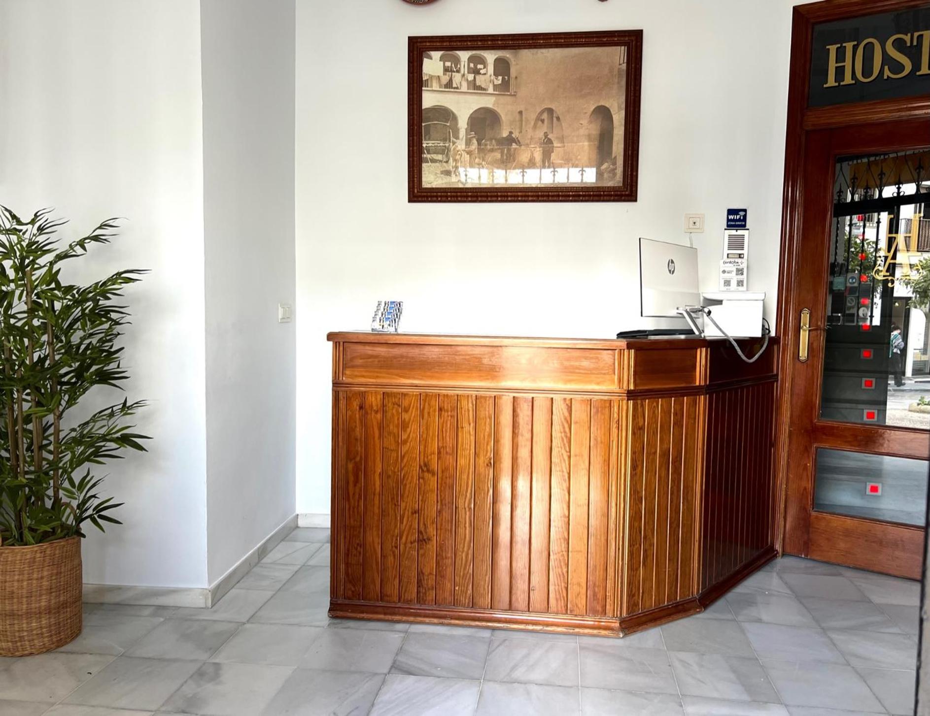Hostal Almanzor