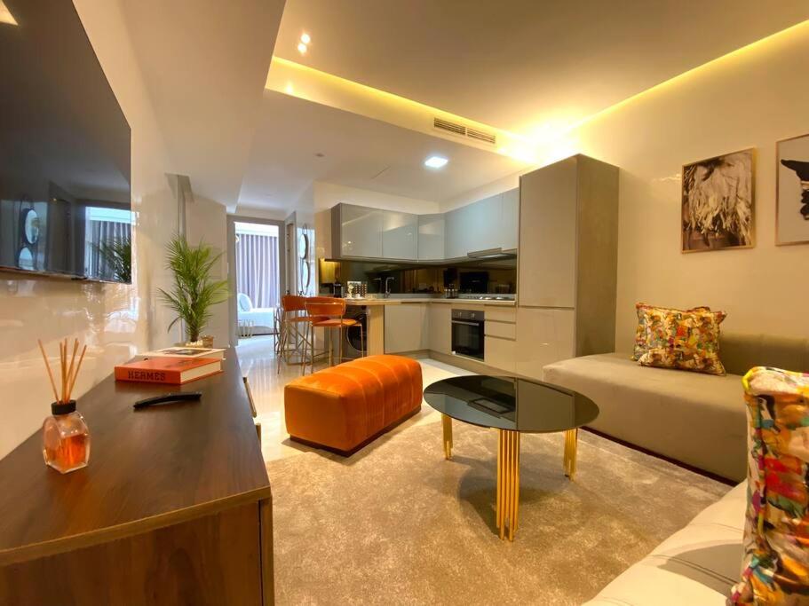 La Corniche- Fab Design Ocean - By AppartAli view 3