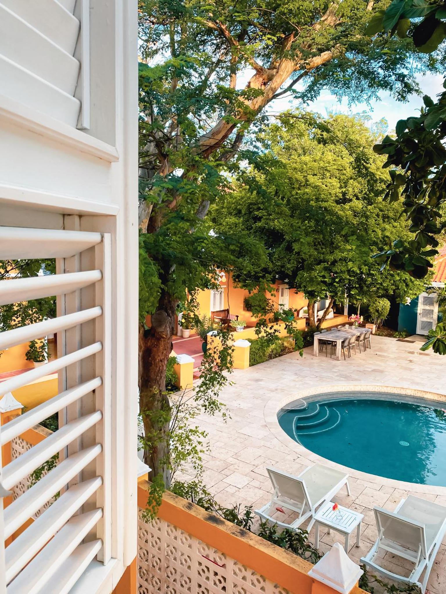 Sirena Bay Estate
