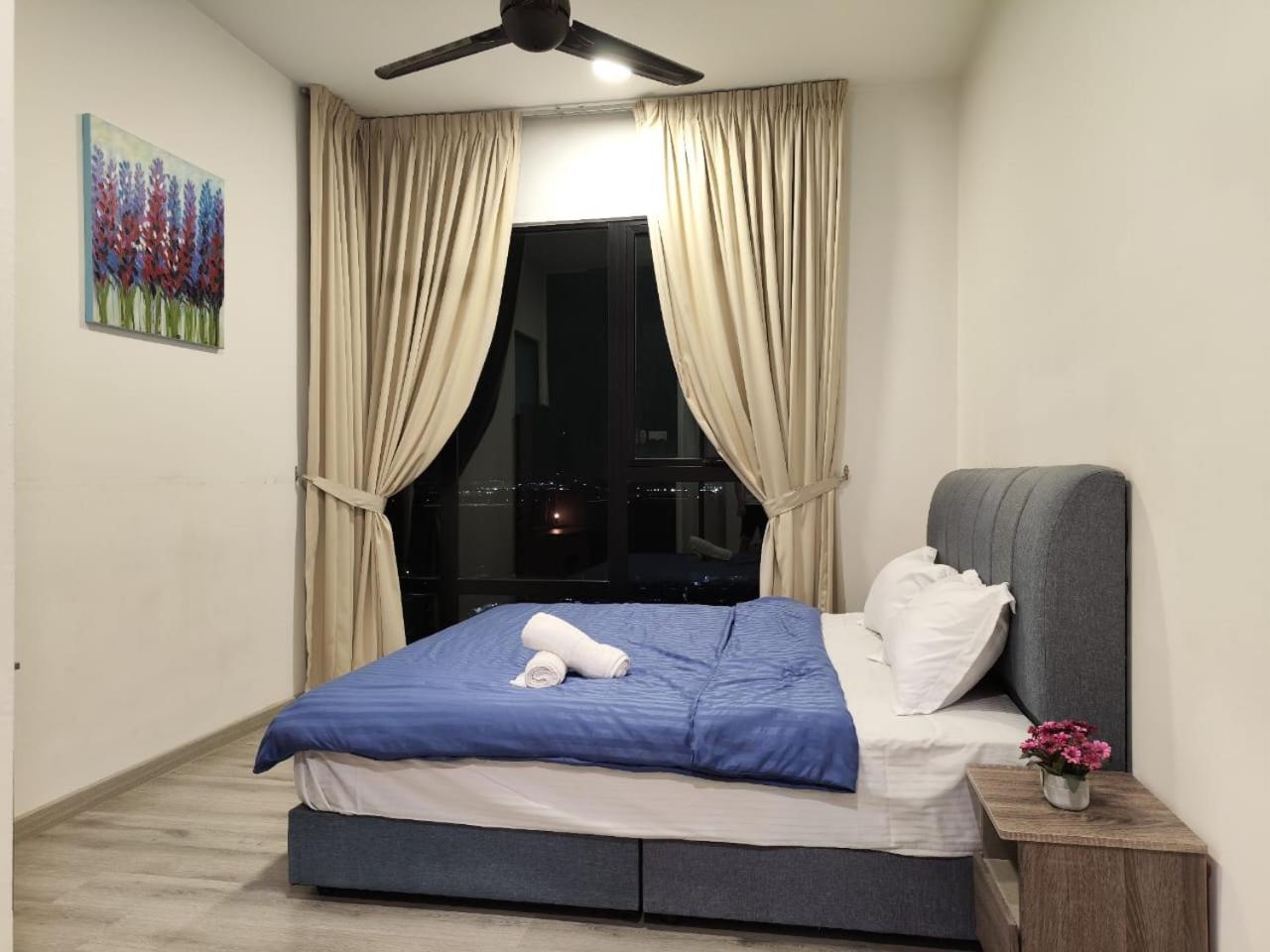 Mosaic High Floor and Nice View 2 Bedroom 4-5 pax