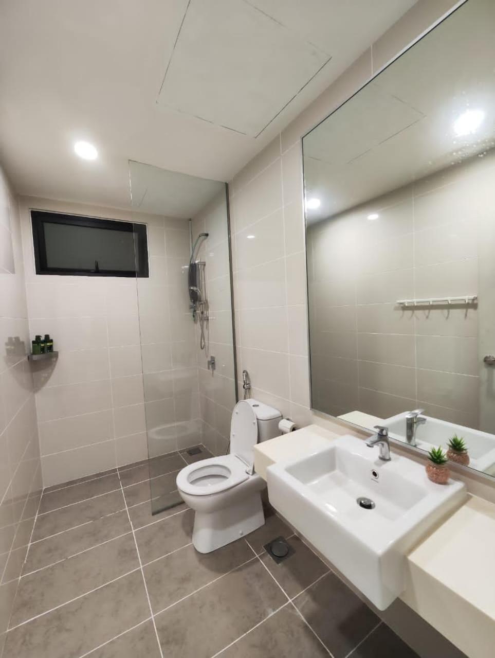 Mosaic High Floor and Nice View 2 Bedroom 4-5 pax