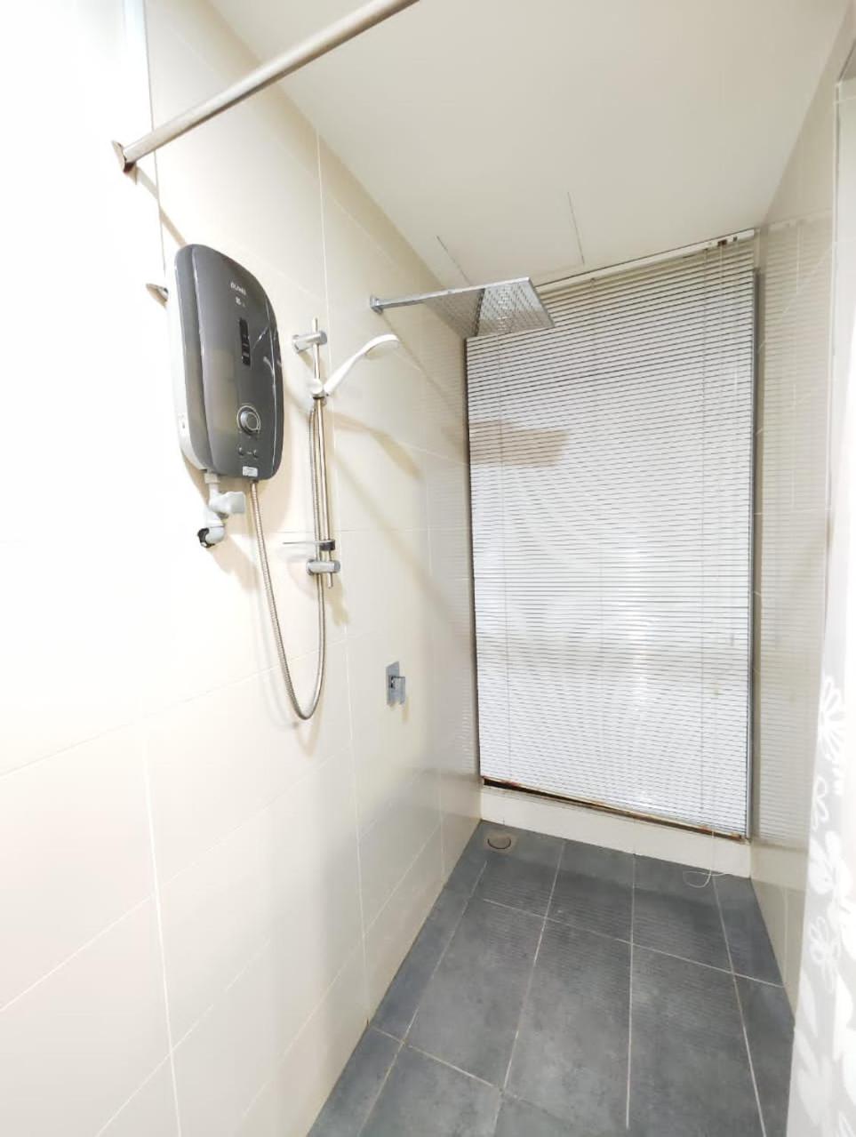 Mosaic High Floor and Nice View 2 Bedroom 4-5 pax