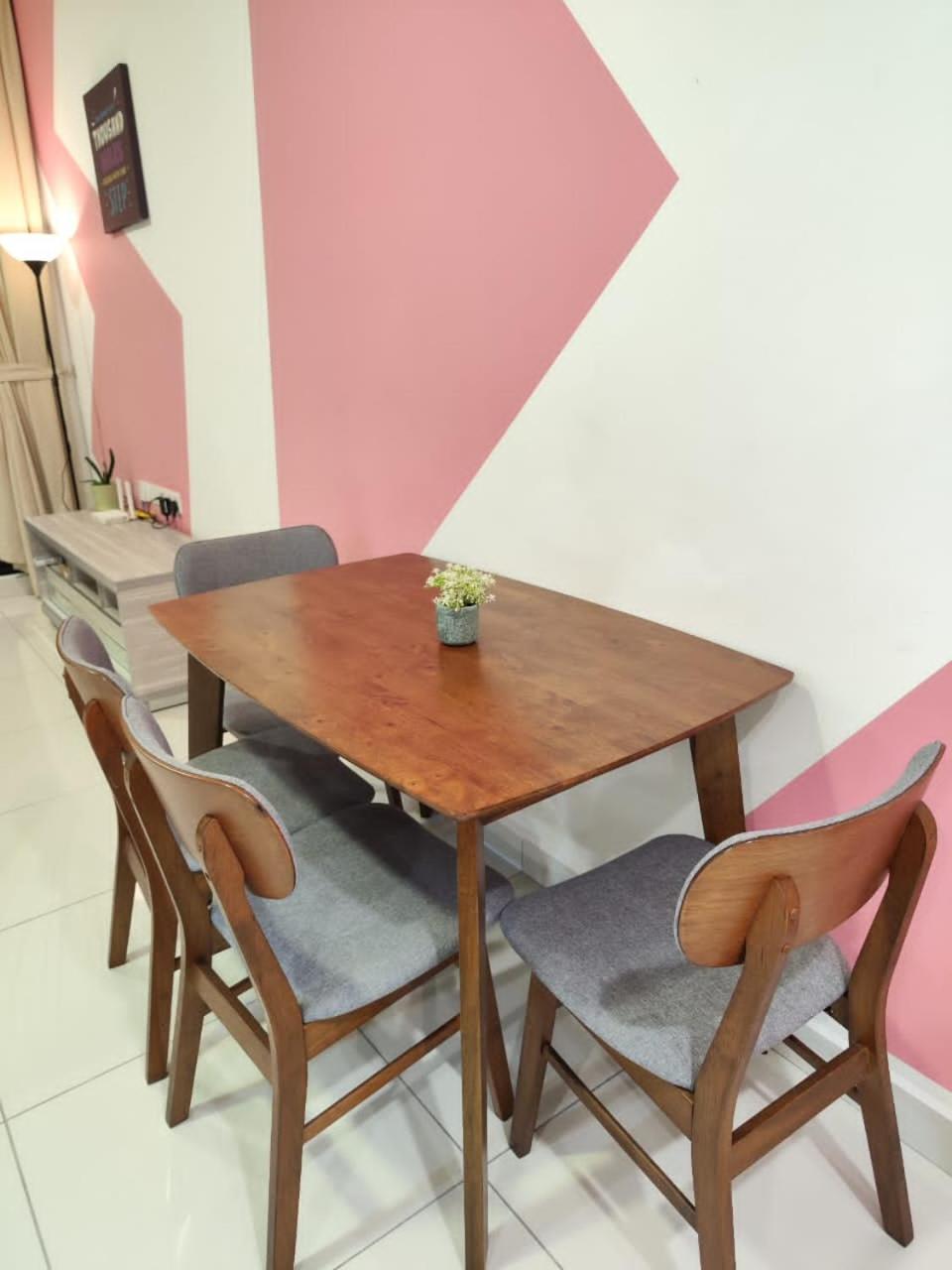 Mosaic High Floor and Nice View 2 Bedroom 4-5 pax