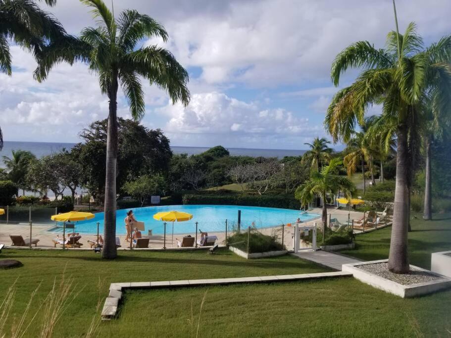 Studio avec vue mer exceptionnelle, plage et piscine, Village Vacances Sainte-Anne view 5