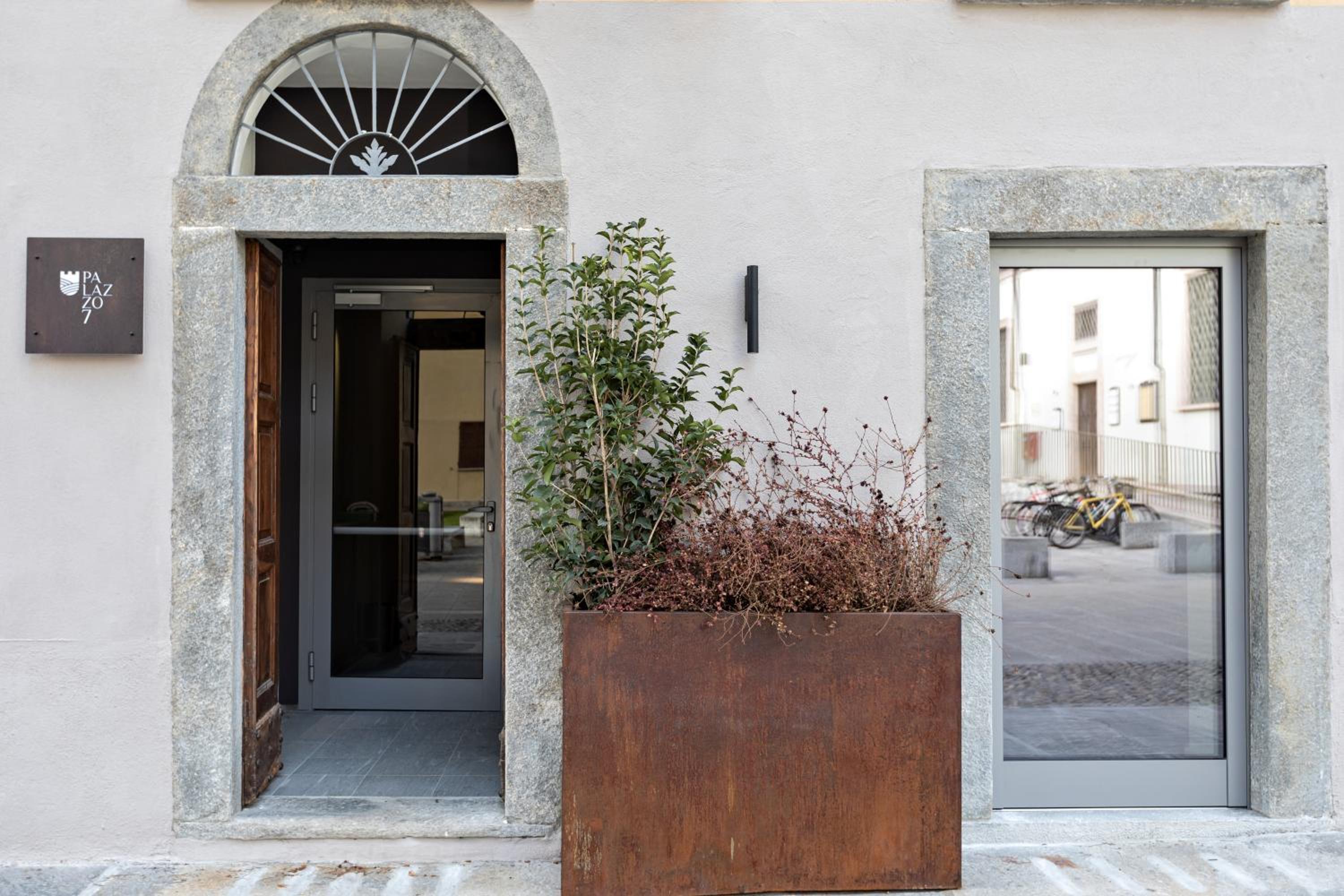 Palazzo 7 Centro Storico NO Pet Friendly Apartment view 3
