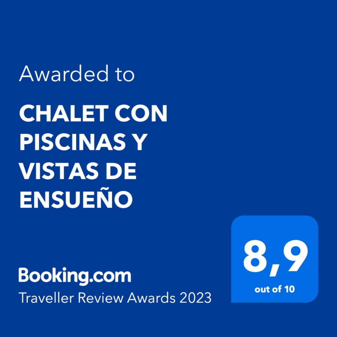 CHALET CON PISCINAS Y VISTAS DE ENSUEÑO