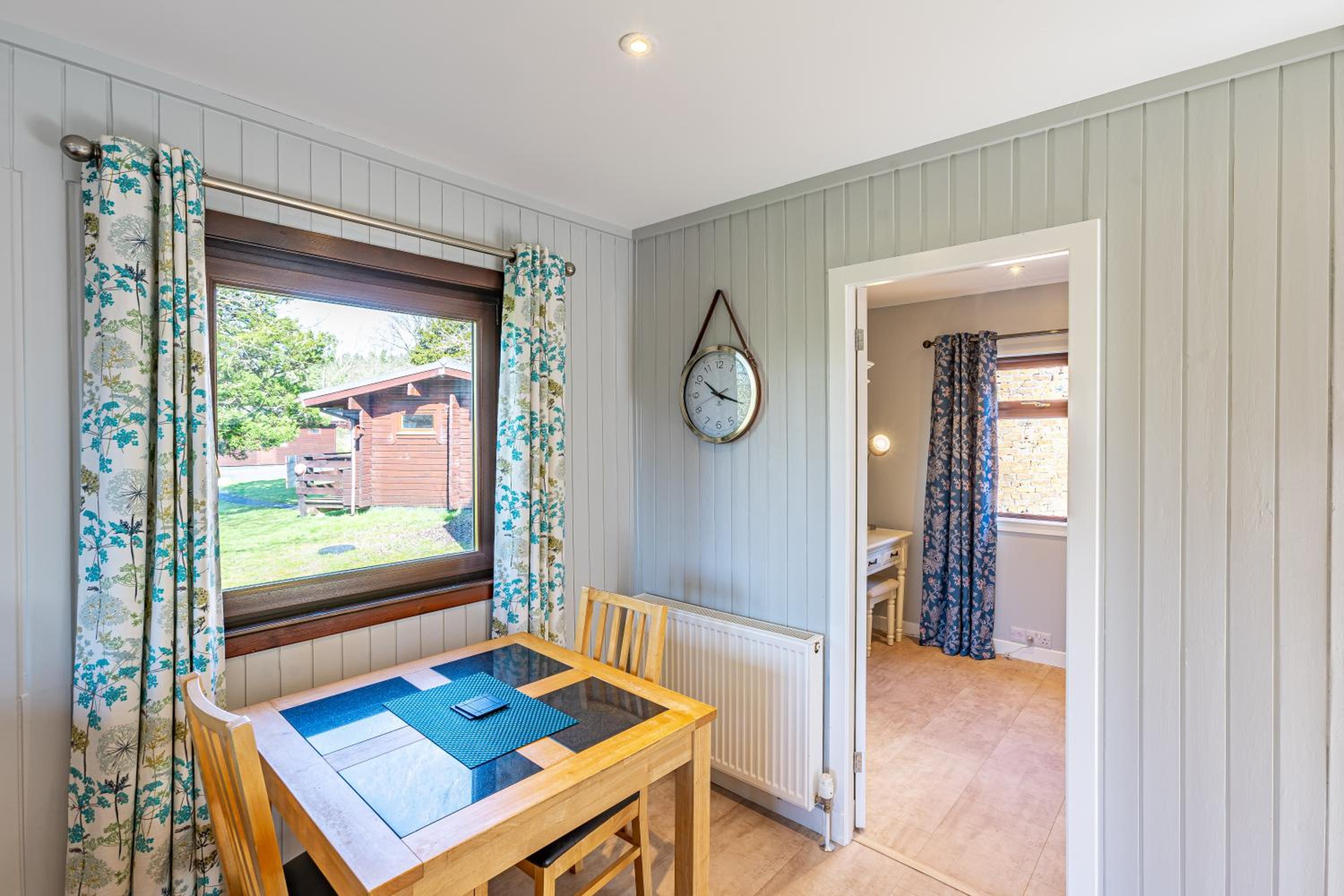 Bluebell Lodge 7 with Hot Tub