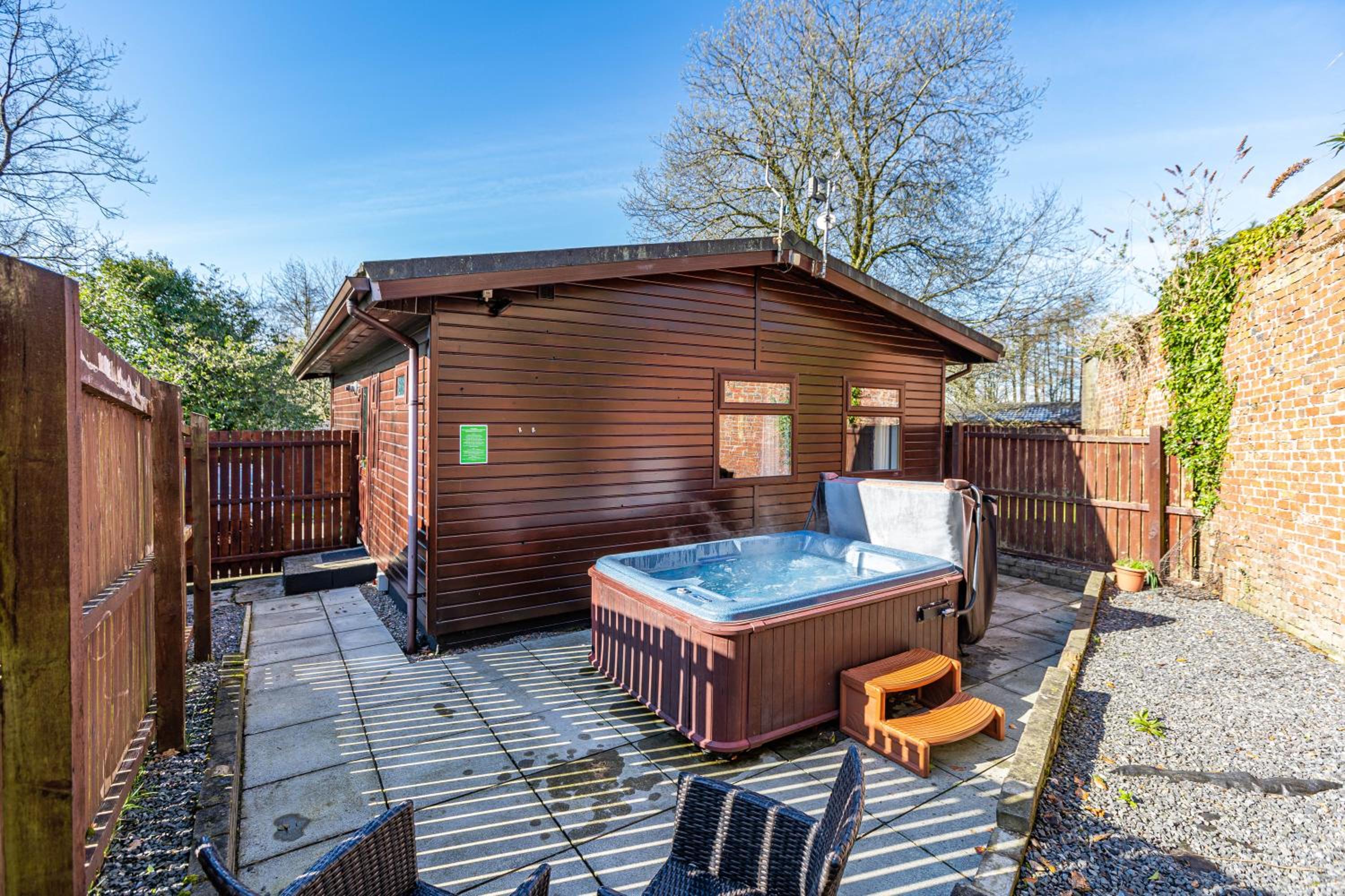 Bluebell Lodge 7 with Hot Tub
