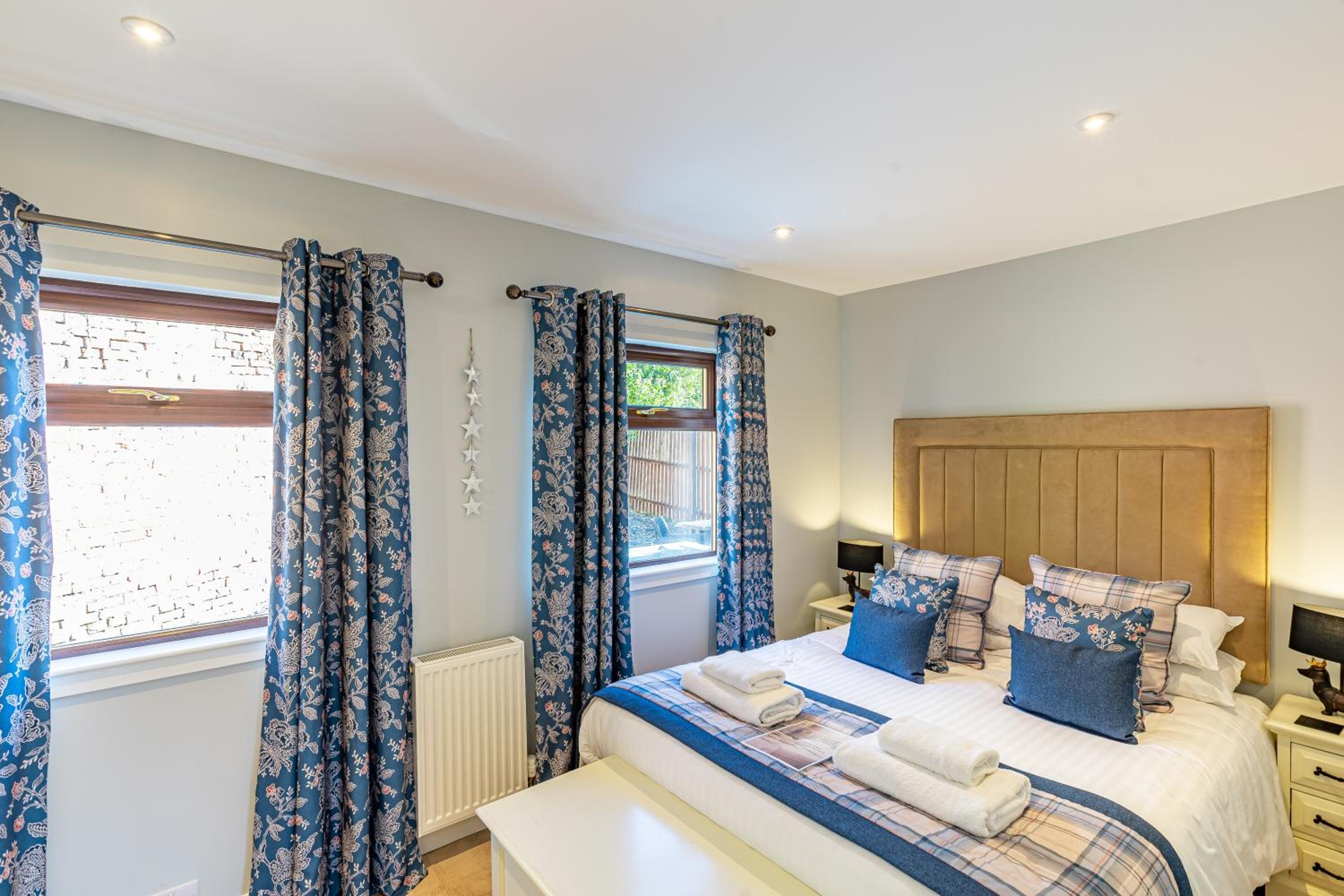 Bluebell Lodge 7 with Hot Tub